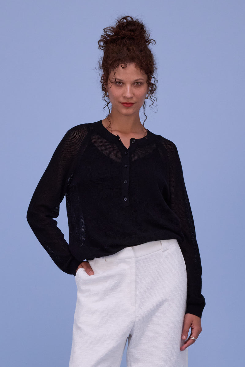 Hartford knitted sweater in black 