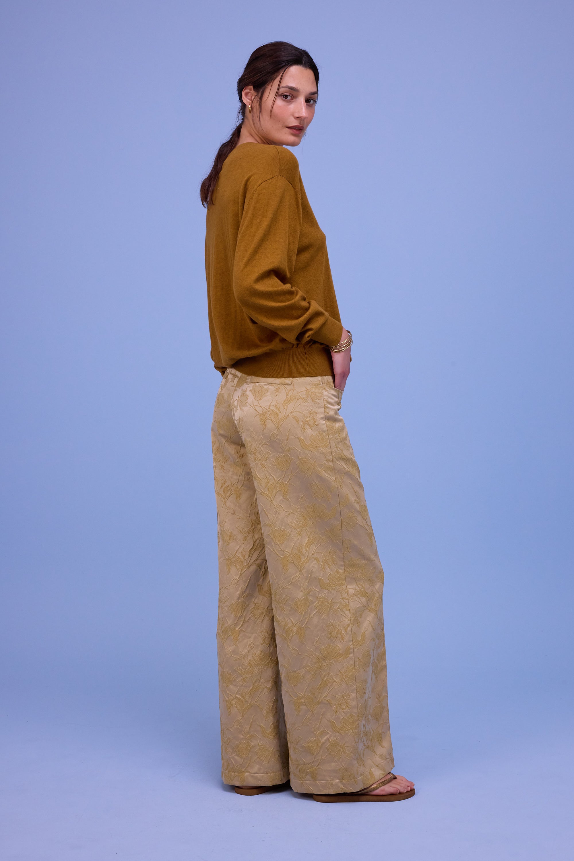 Hollywood knitted jumper in golden brown