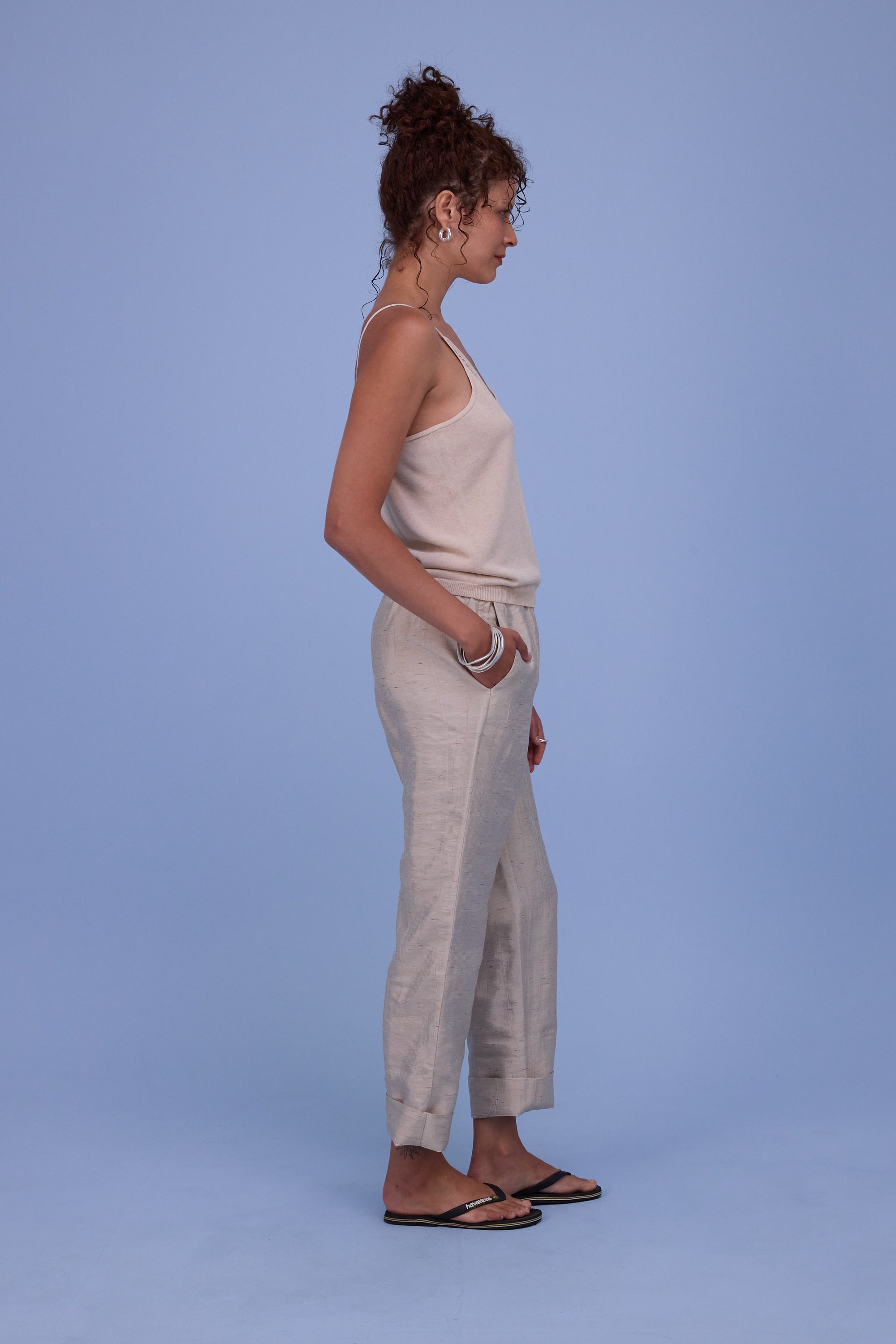 Honolulu top in sand