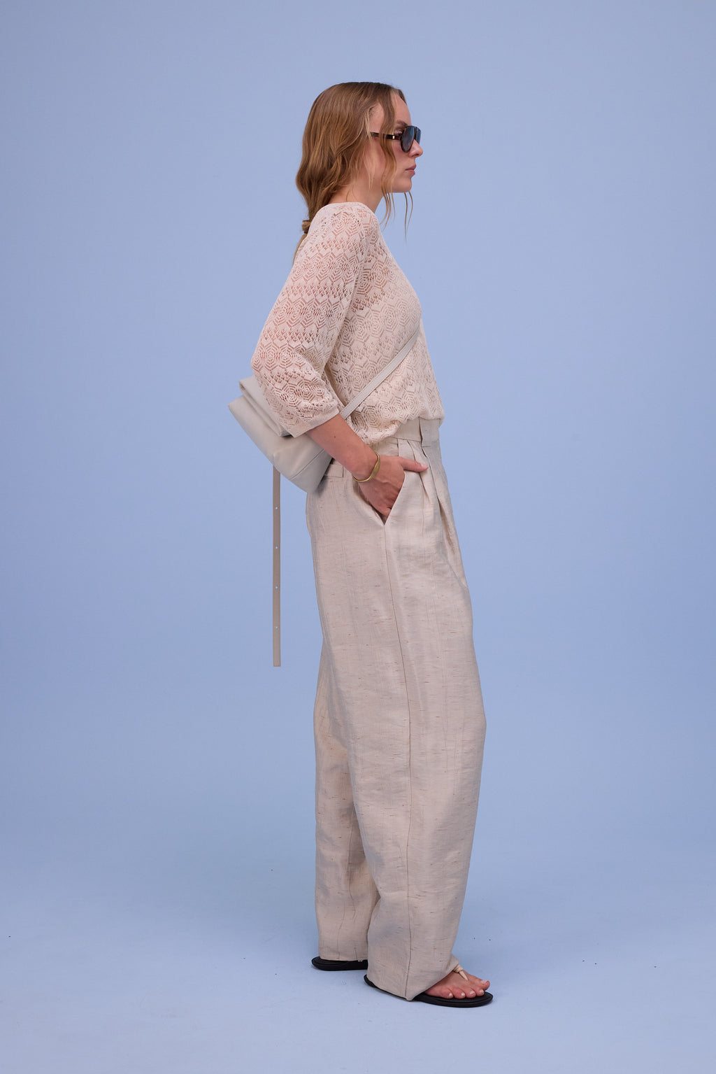 Hekinan kanten trui in sand