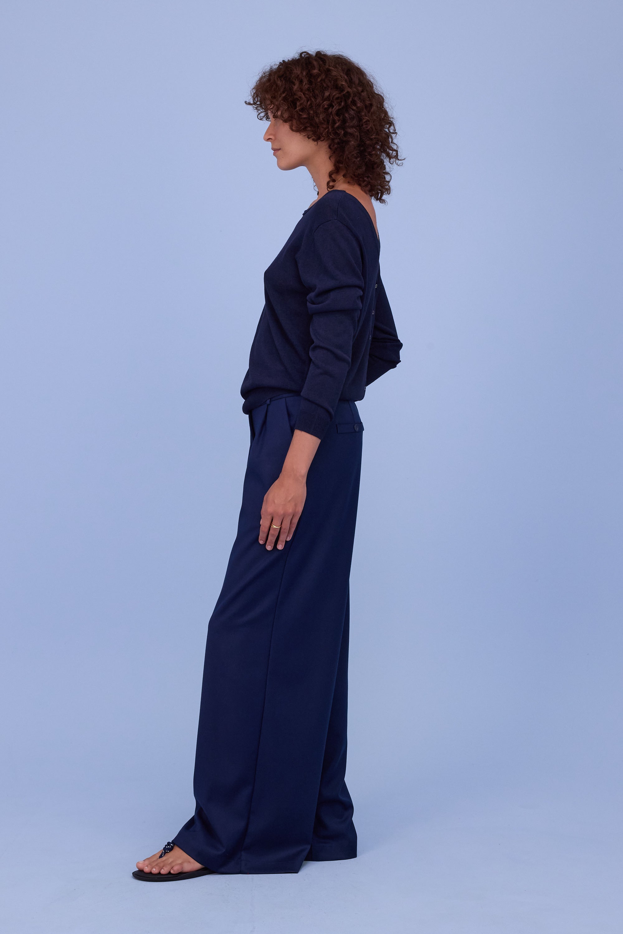 Hortos knitted sweater in dark navy