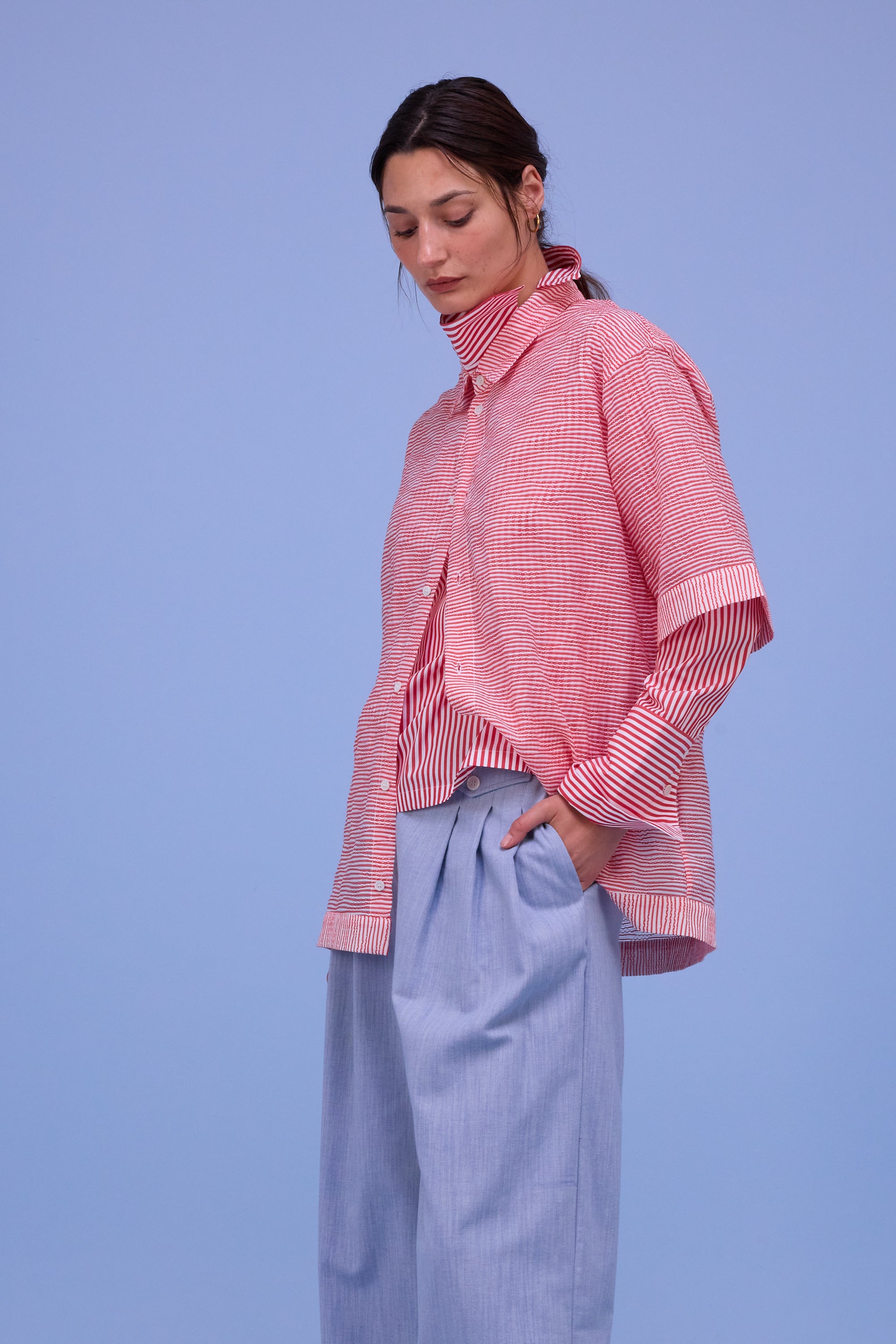 Hensley shirt in red transparant stripes