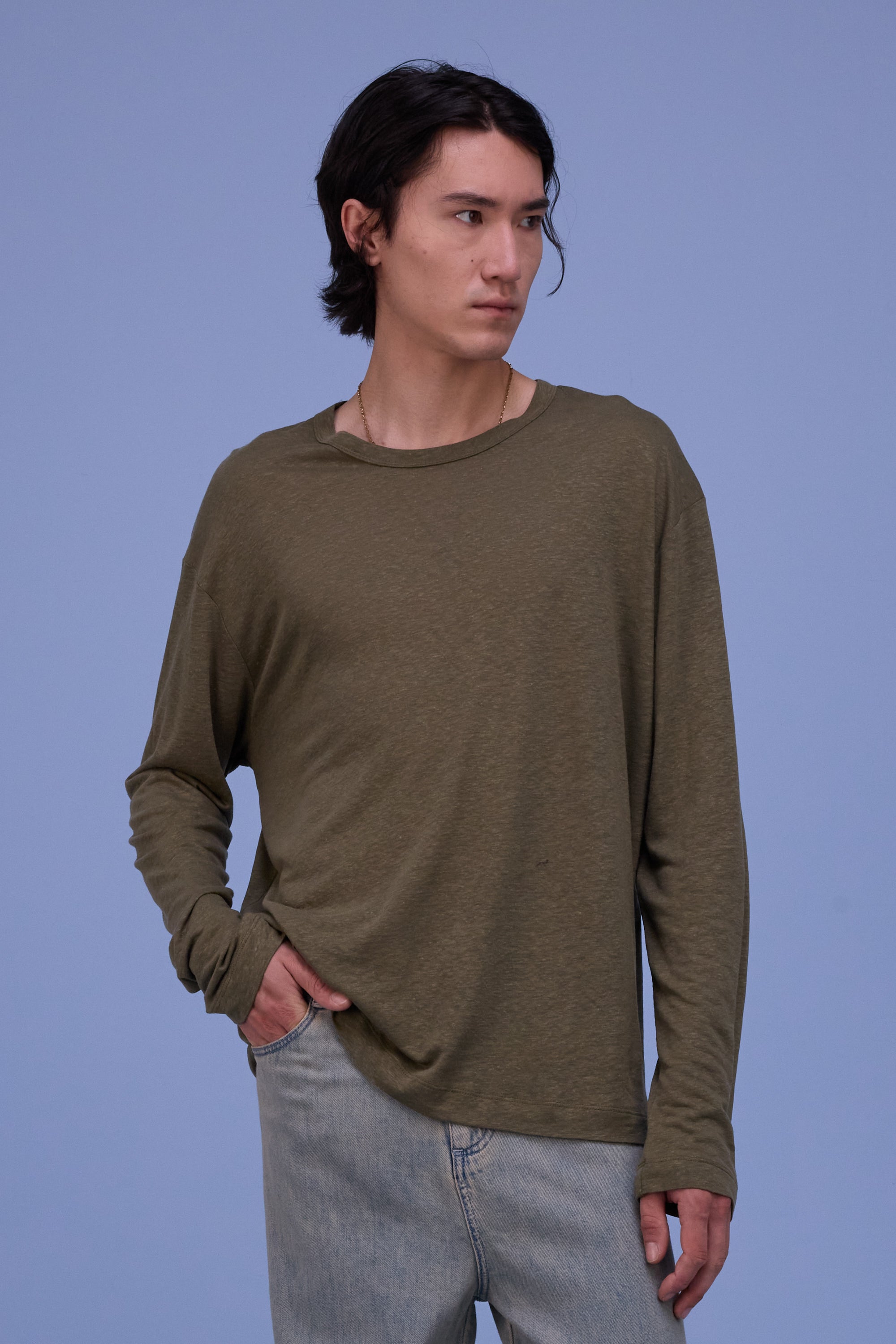 Geoff T-shirt in black olive