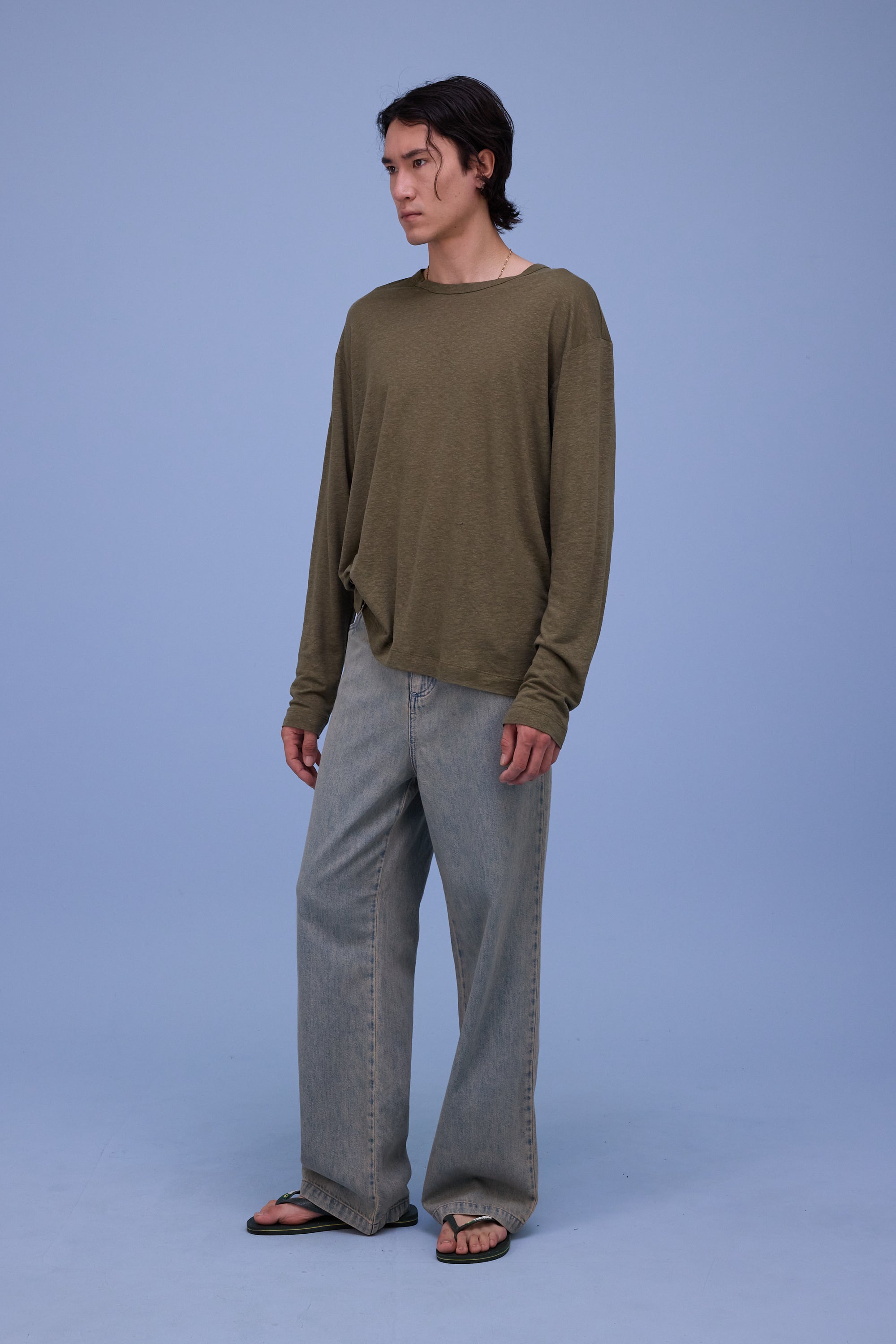 Geoff T-shirt in black olive