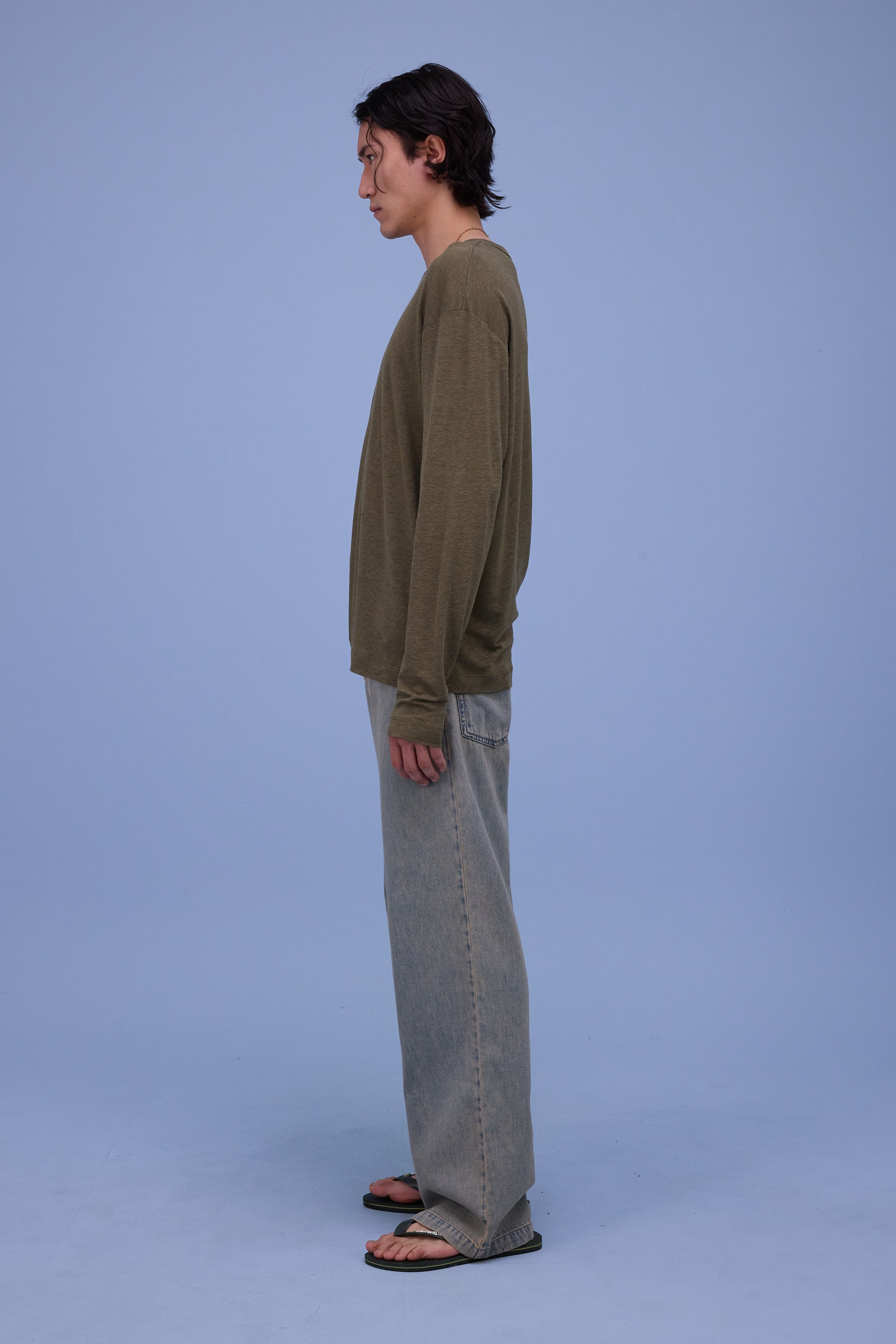 Geoff T-shirt in black olive