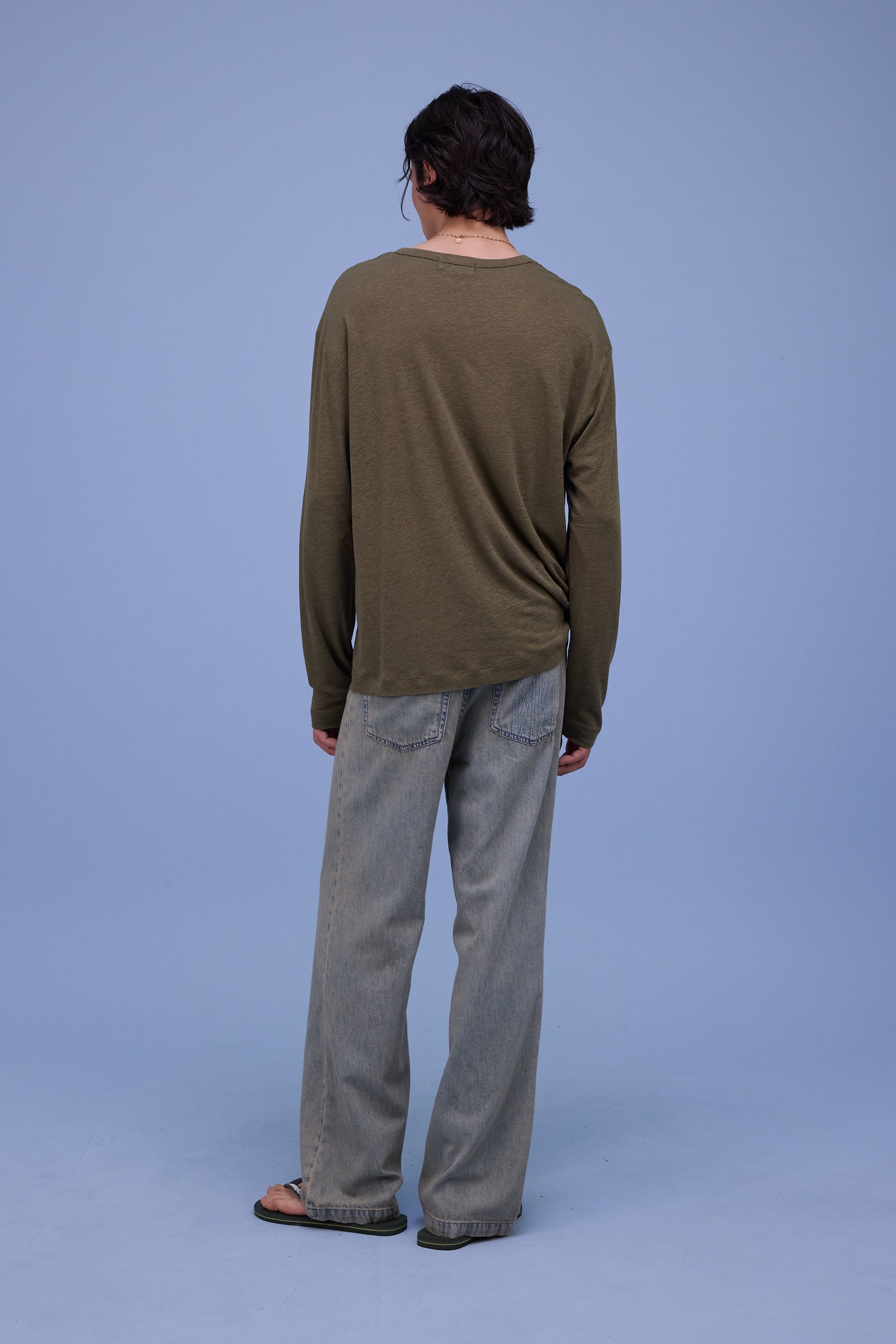 Geoff T-shirt in black olive