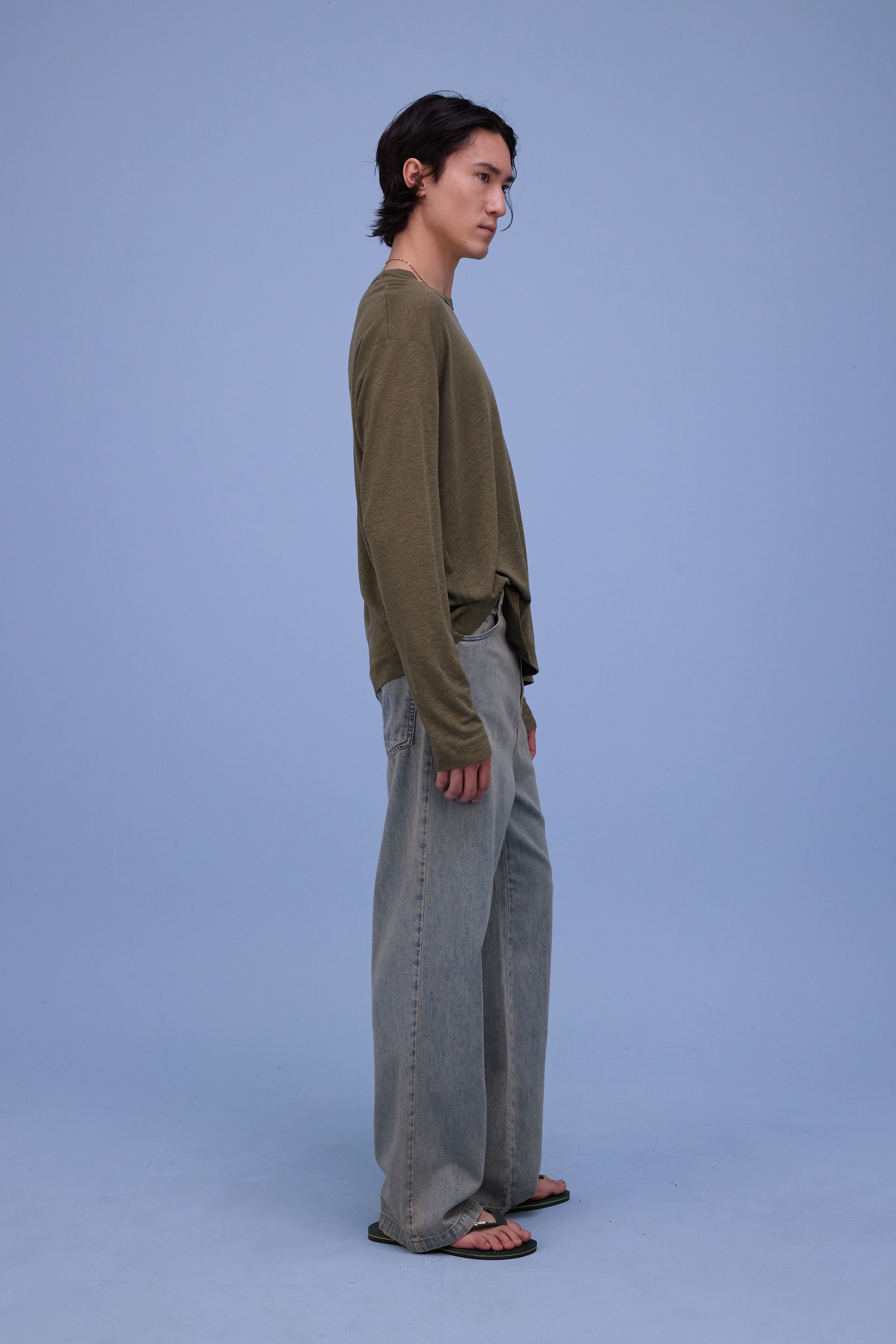 Geoff T-shirt in black olive