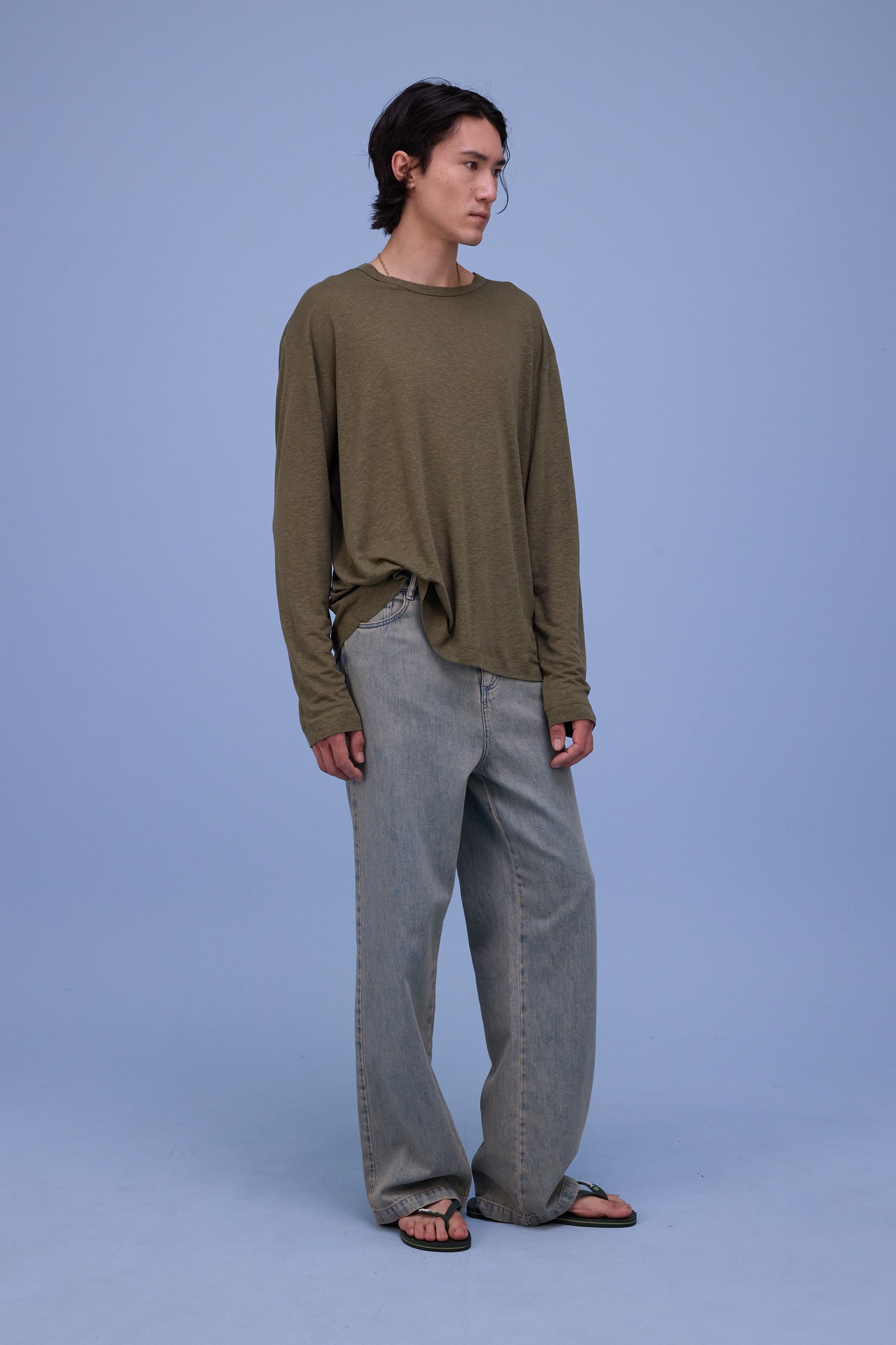 Geoff T-shirt in black olive