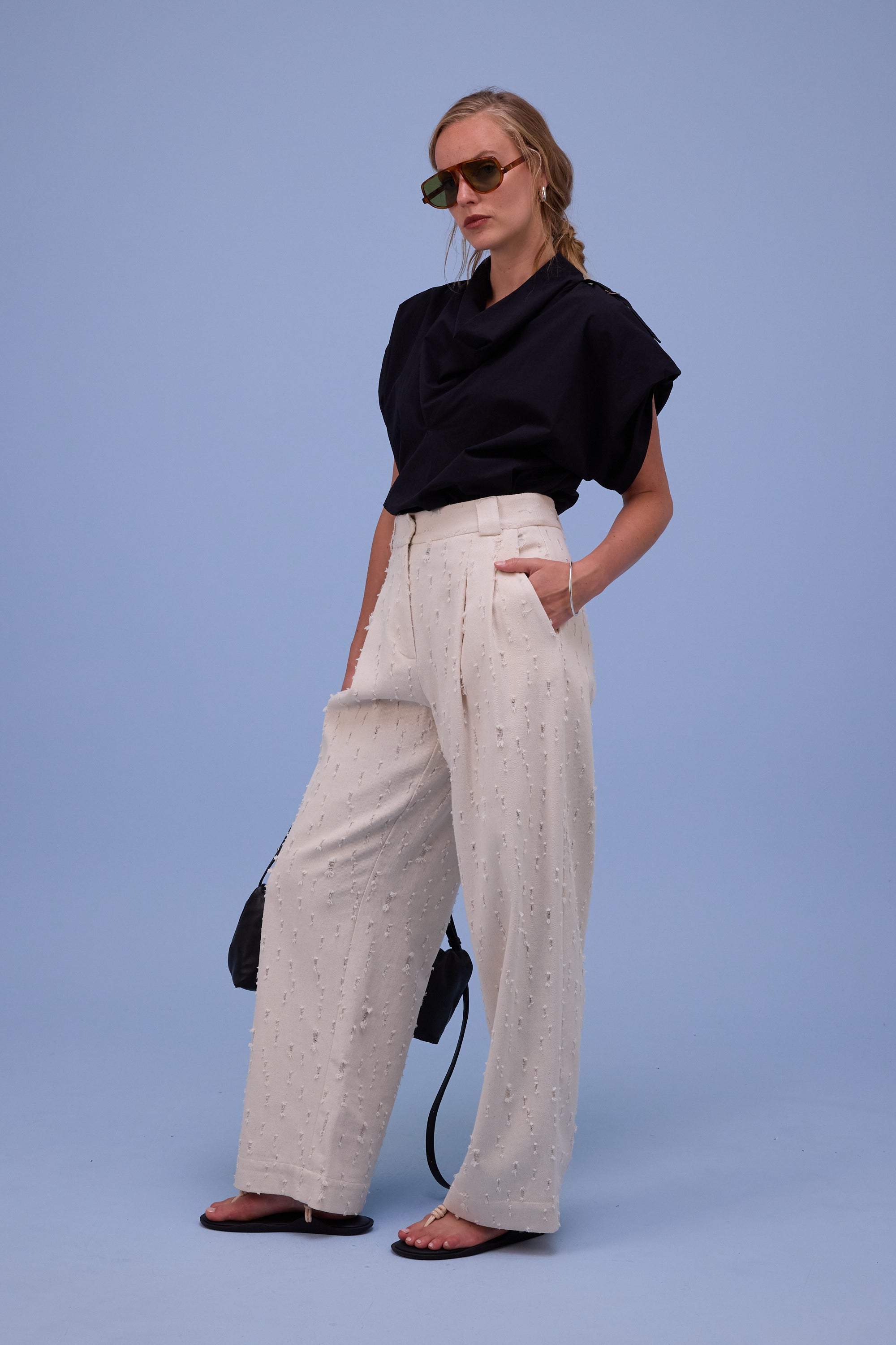 Harpo trousers in ecru ripped cotton