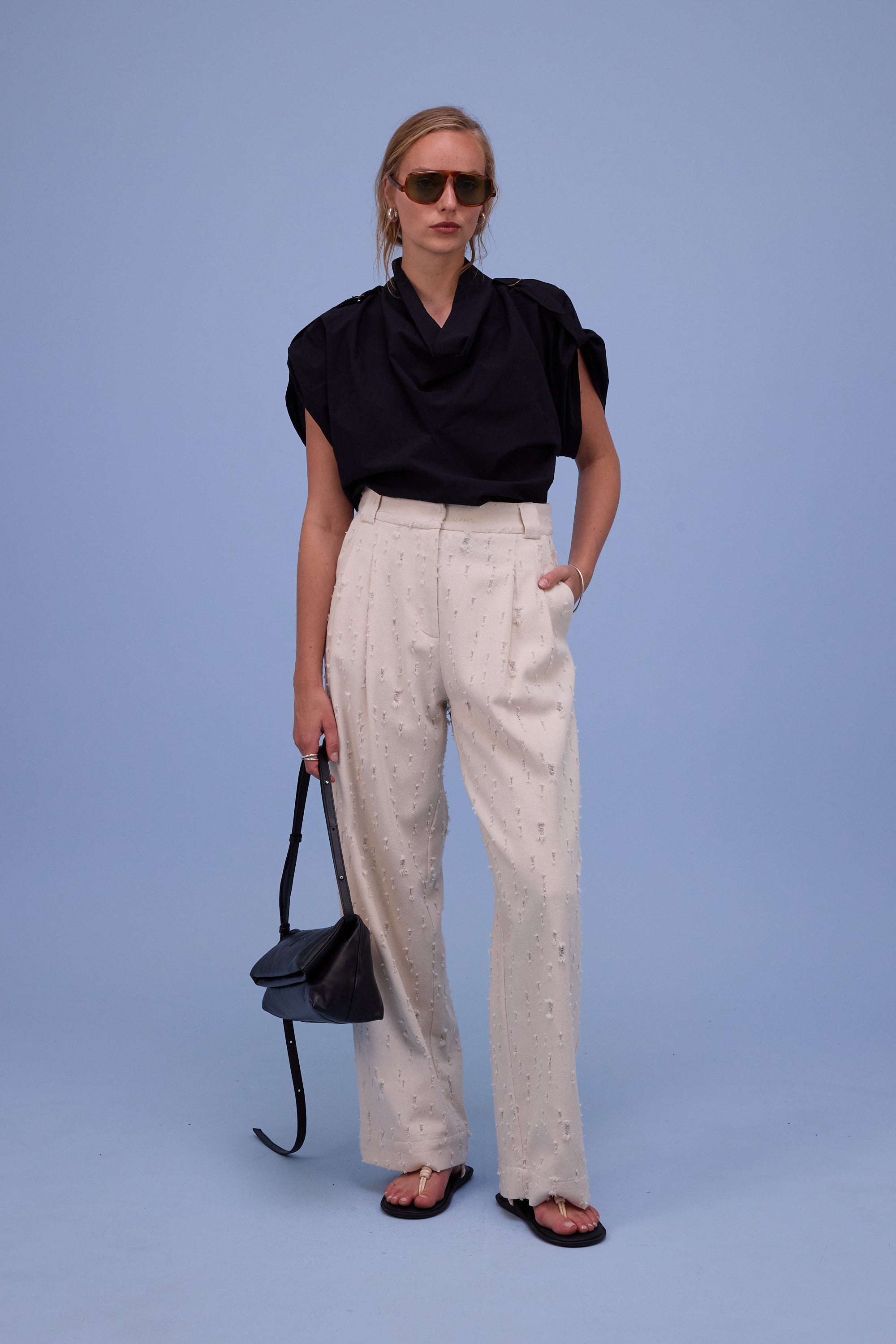Harpo trousers in ecru ripped cotton