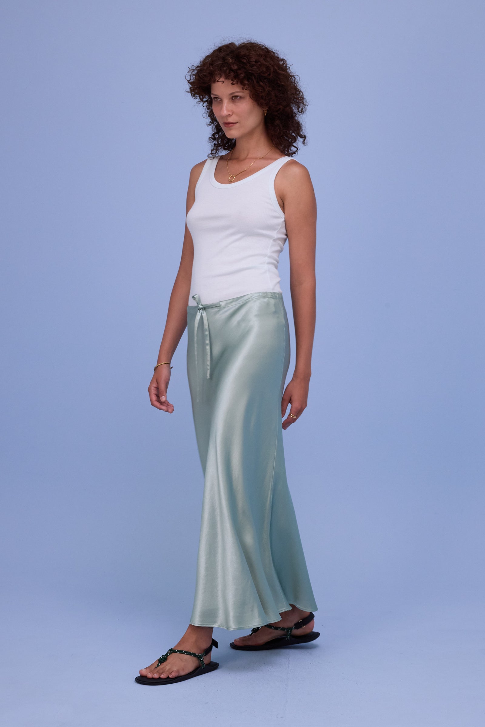 Hinda skirt in shiny aloe