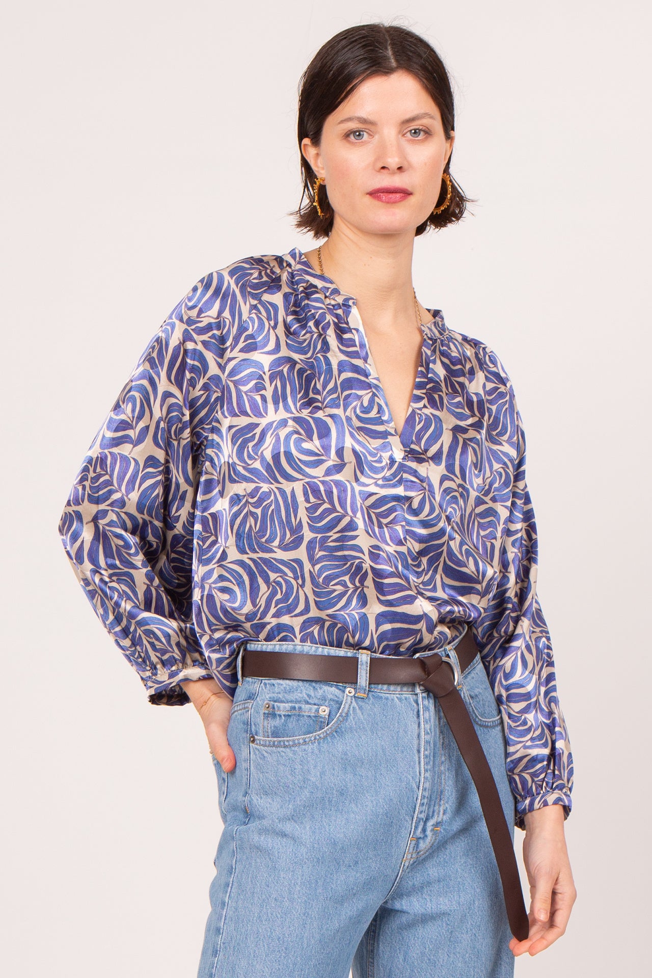 Dark brown leather D-ring belt