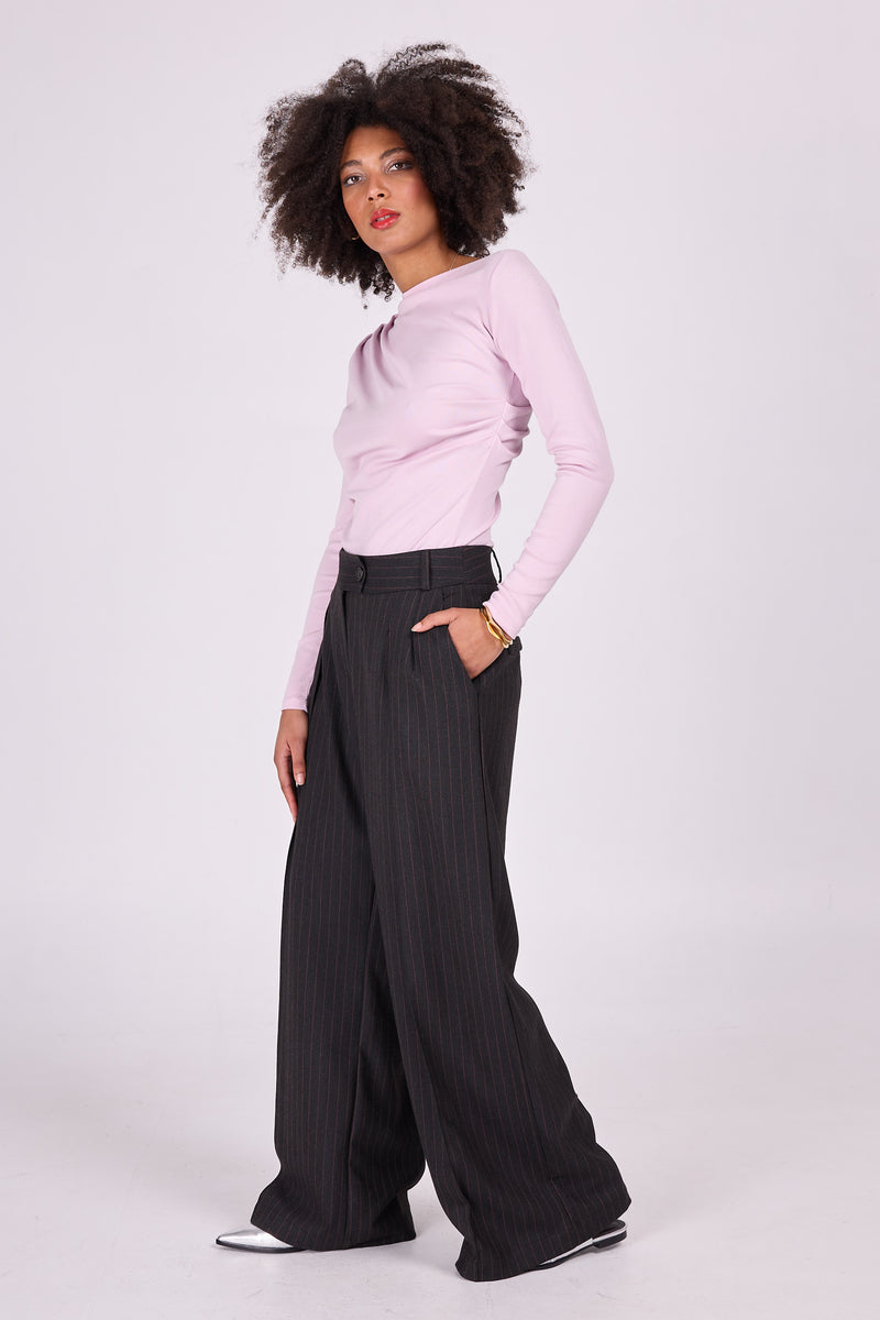 Elaine – Weiches lila T-Shirt