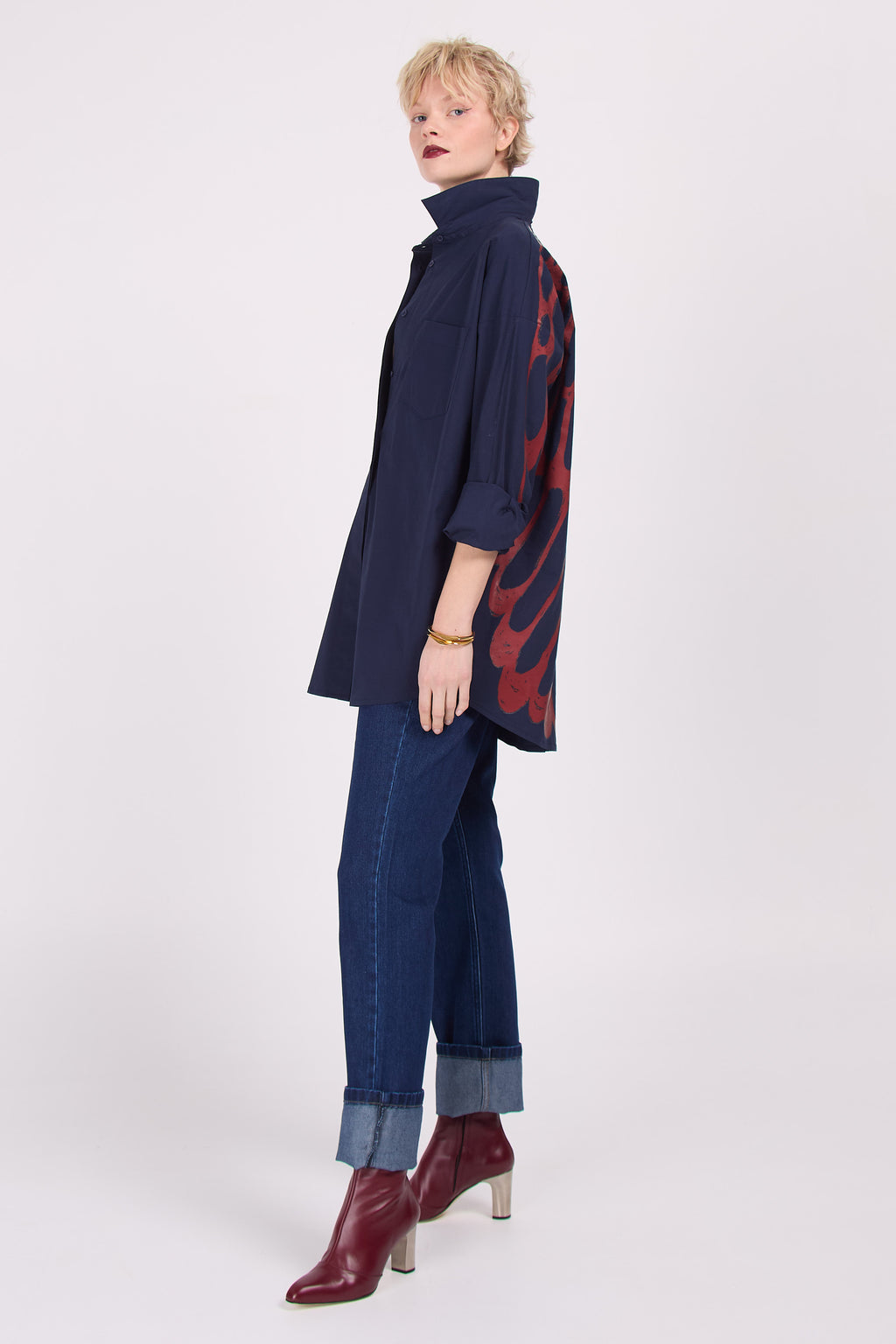 Emmelie Night Butterfly Shirt in Mitternachtsblau/Bordeaux