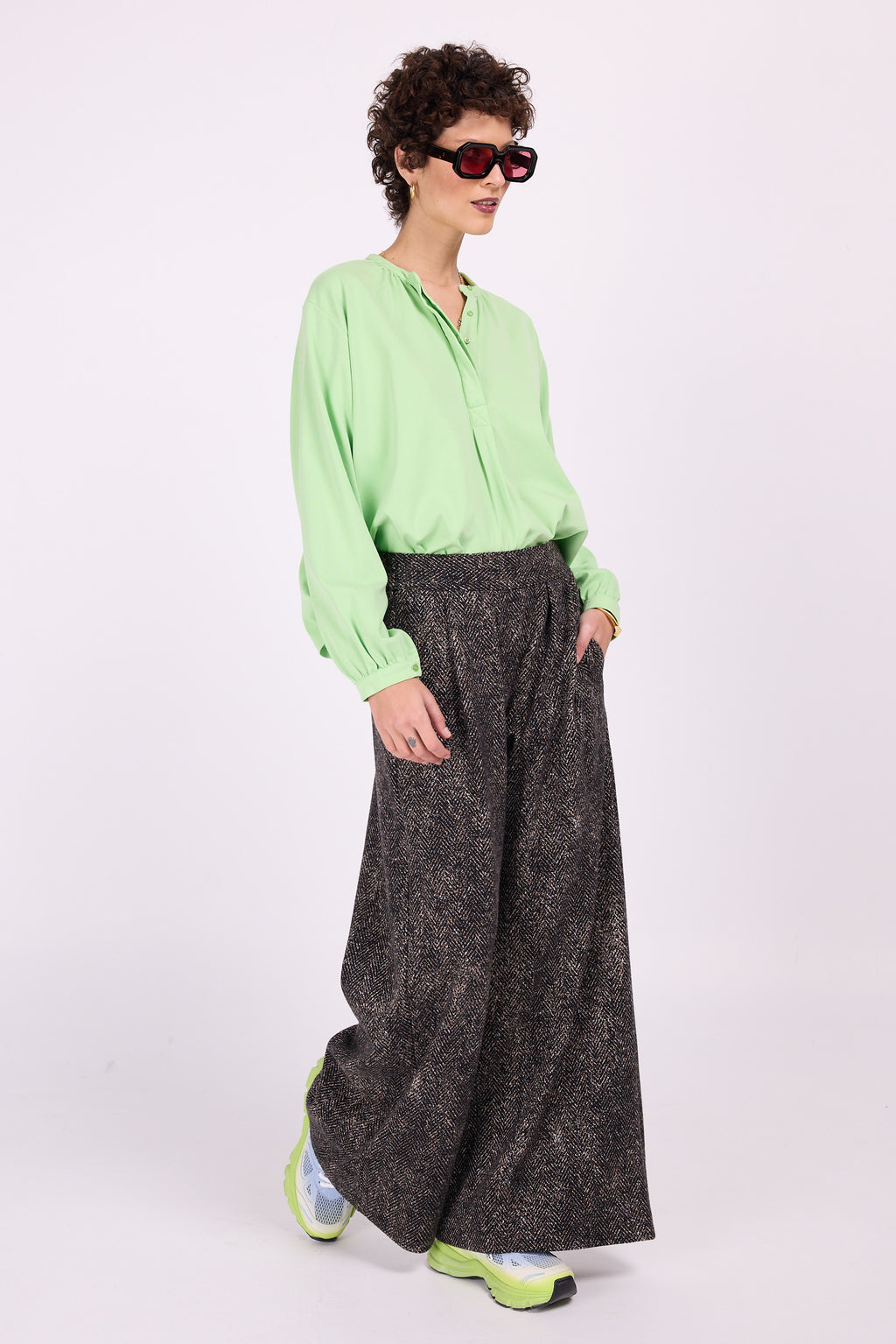 Egbert trousers in black herringbone