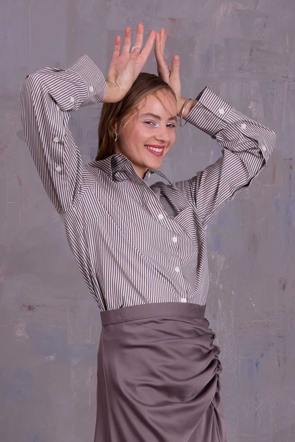 Ginny shirt in brown ecru vintage cotton stripes