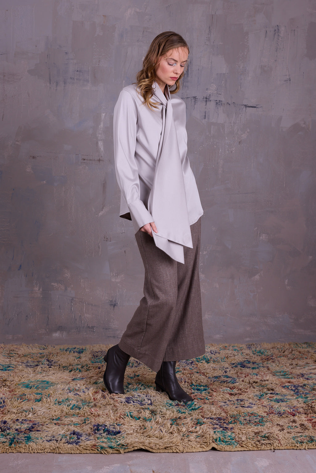 Gilou shirt in smokey grey satin