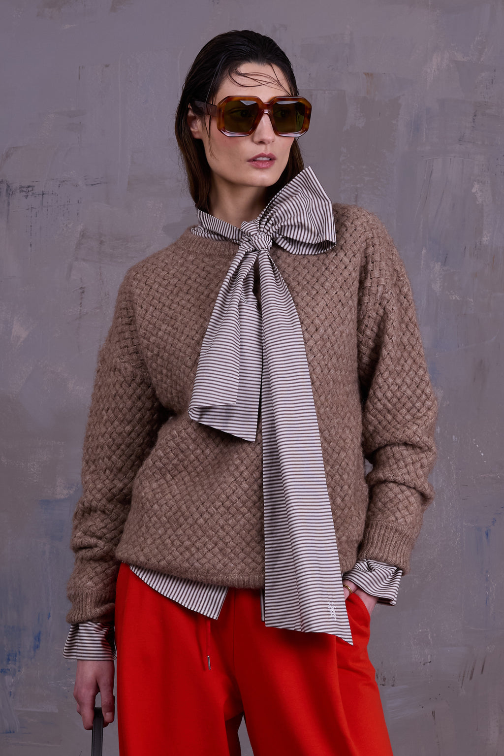 Gaudi knitted sweater in camel