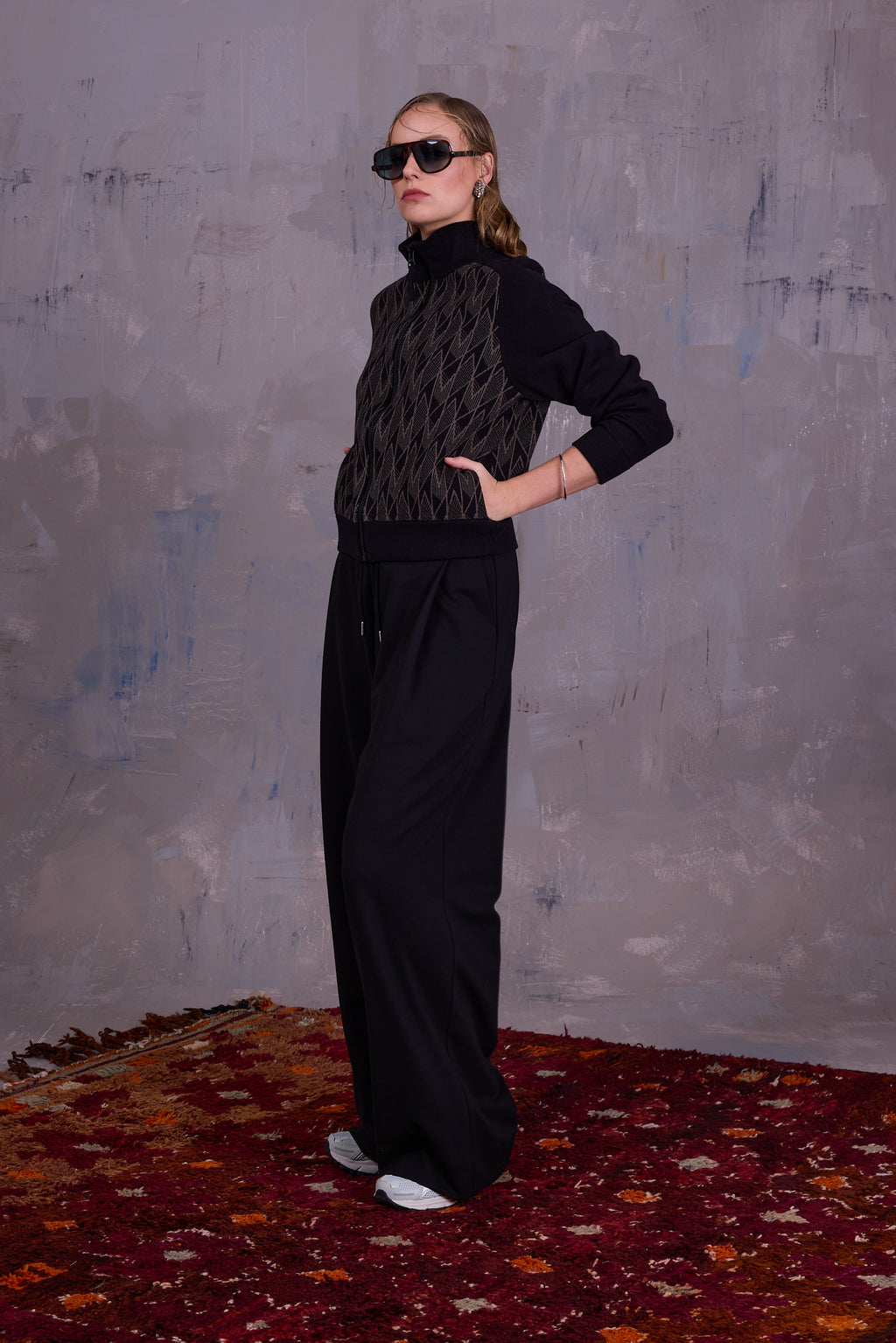 Georgetown cardigan in black/olive