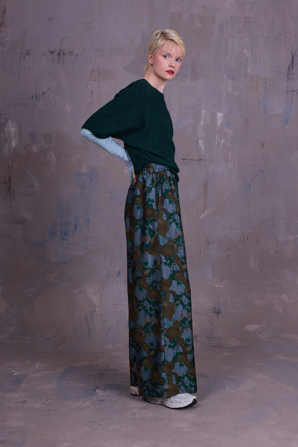 Abeno top in forest