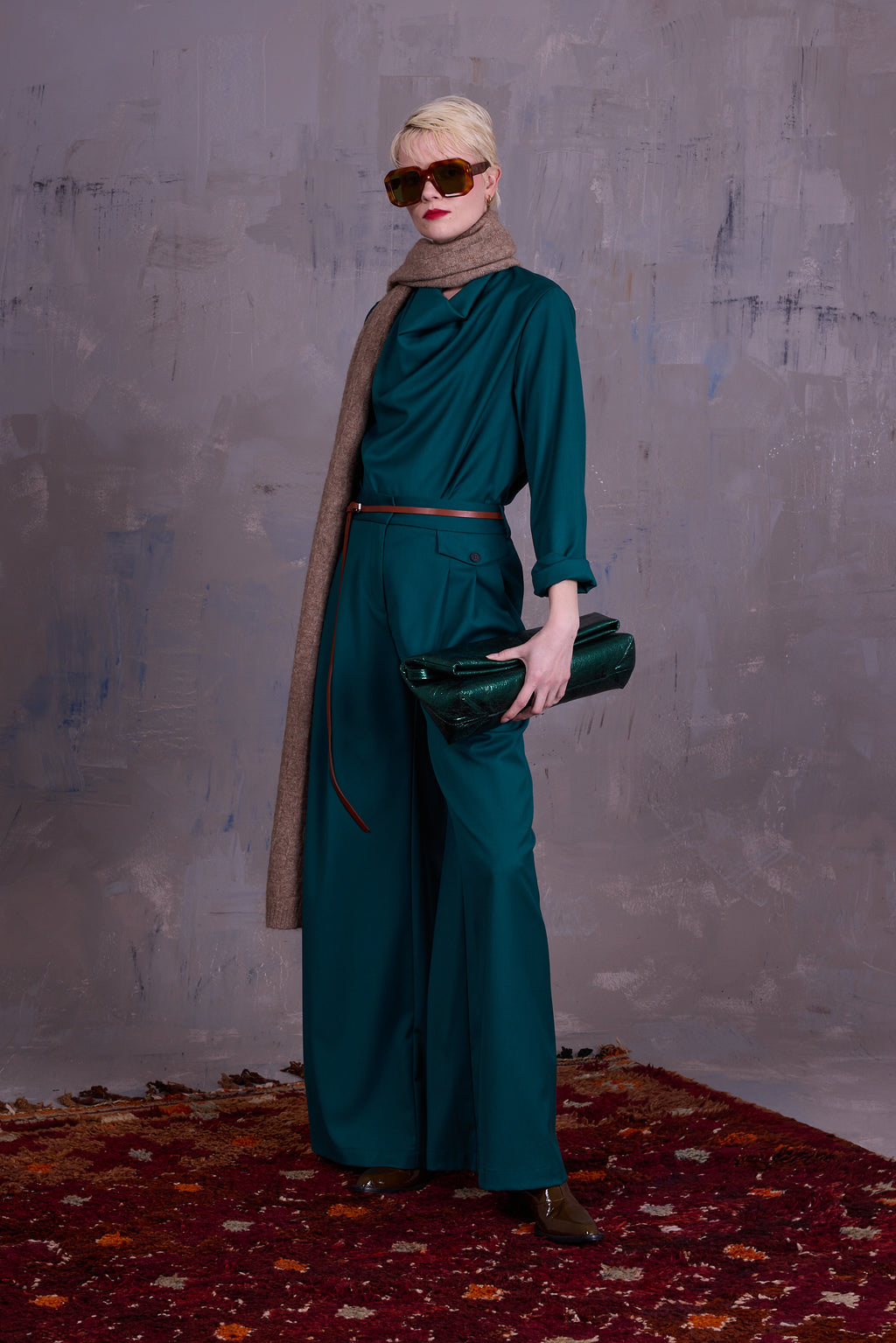 Guy trousers in sea green