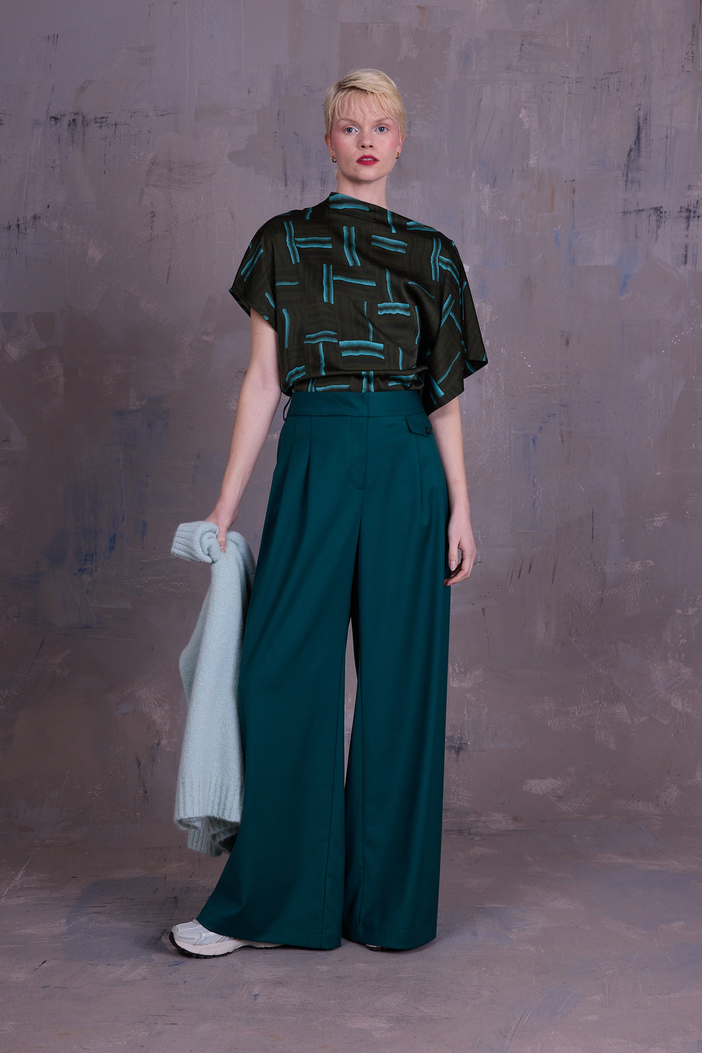 Guy trousers in sea green