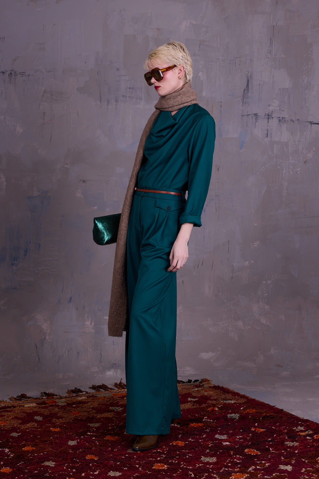 Guy trousers in sea green