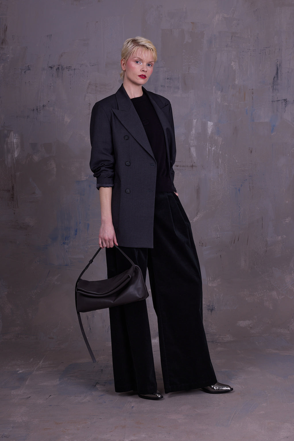 Guy trousers in black forest velvet