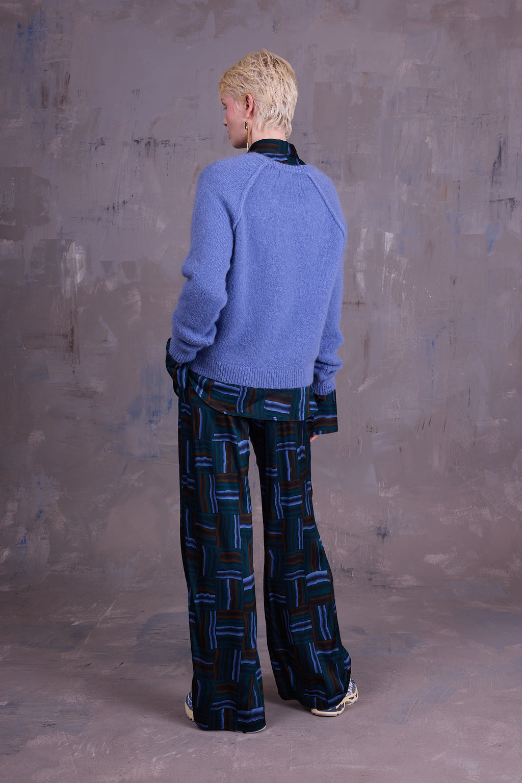 Gijsbrecht trousers in satijnen deepsea blue Wovens