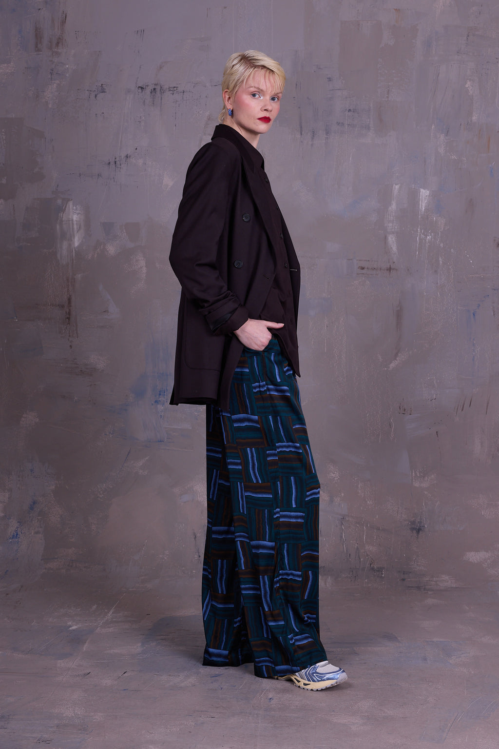 Gijsbrecht trousers in satijnen deepsea blue Wovens