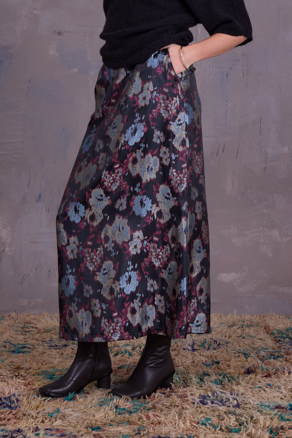 Emmanuel skirt in pink blue jacquard