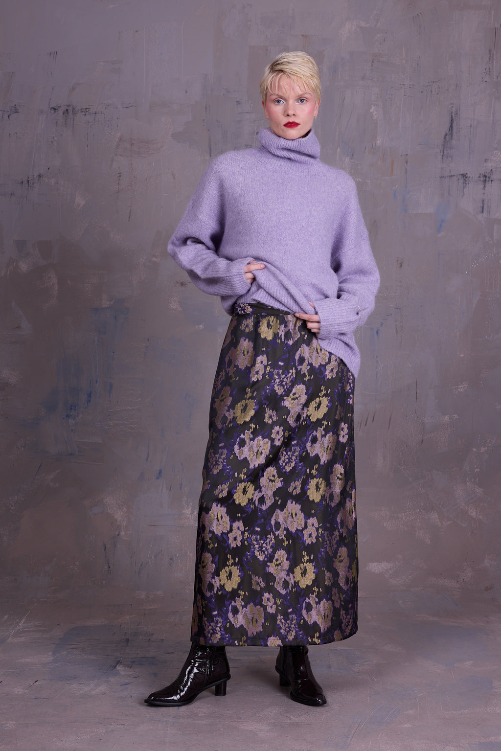 Emmanuel rok in violet blossom jacquard