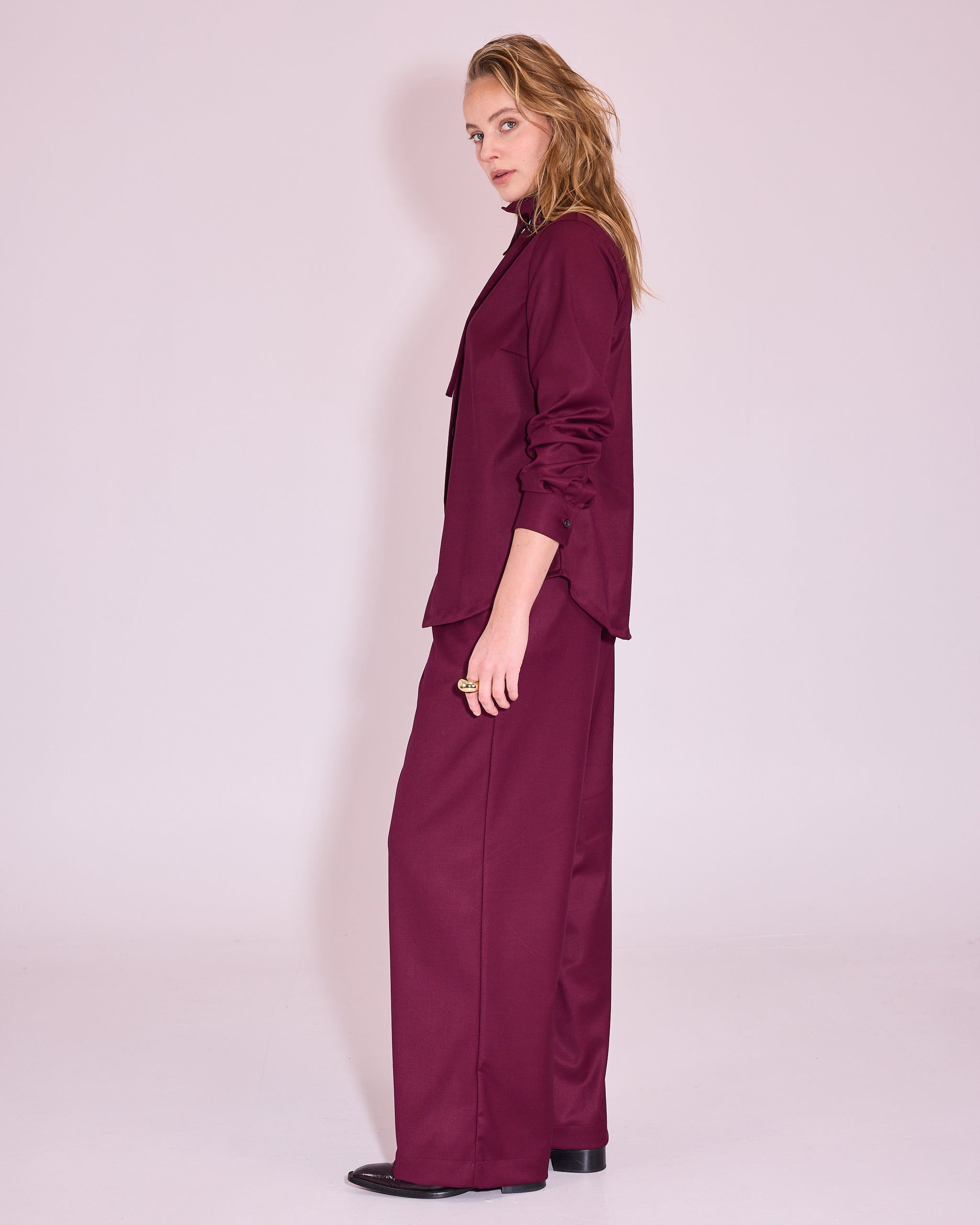 Jasmin shirt in red plum