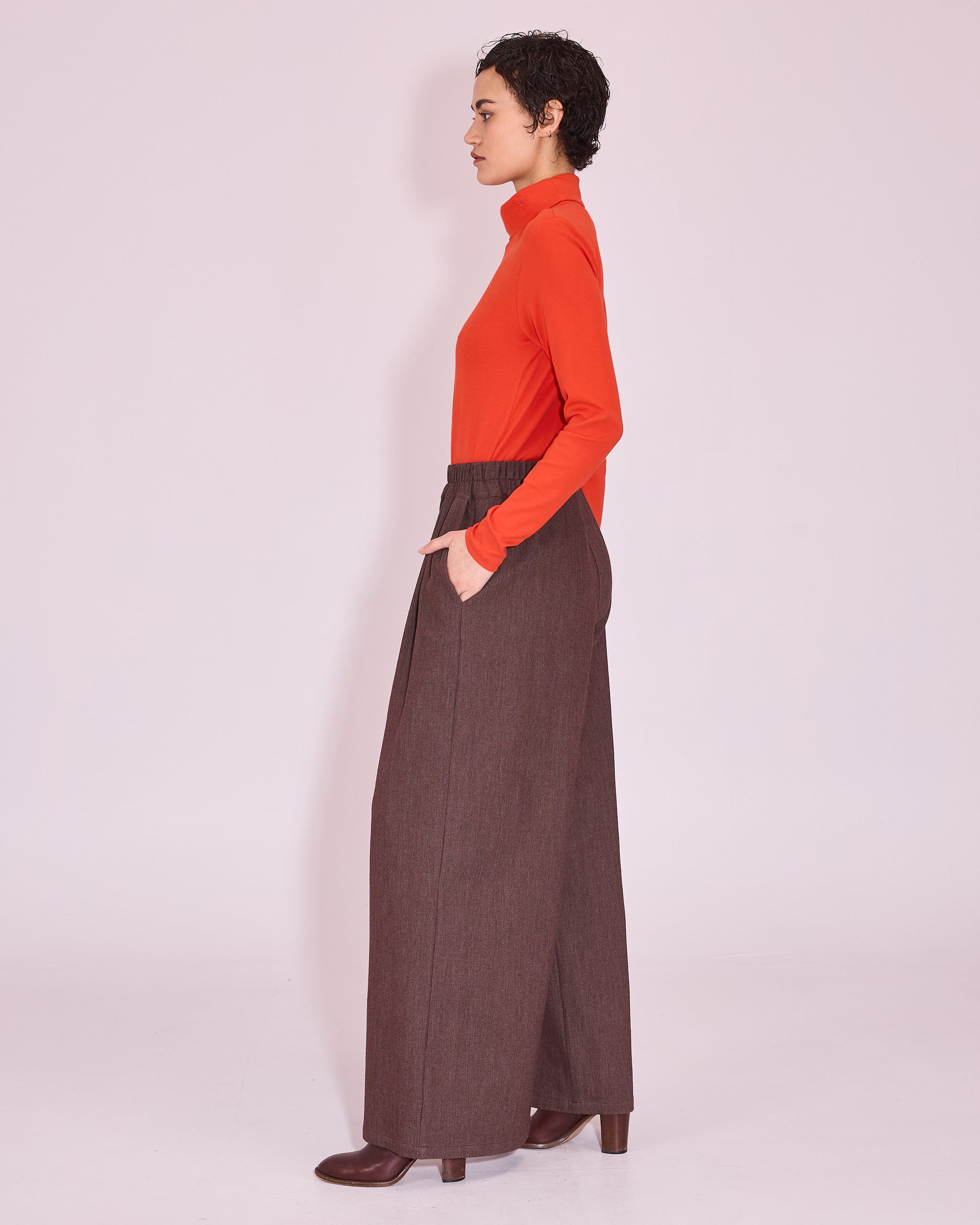 Gisely rolkraag T-shirt in mandarin red