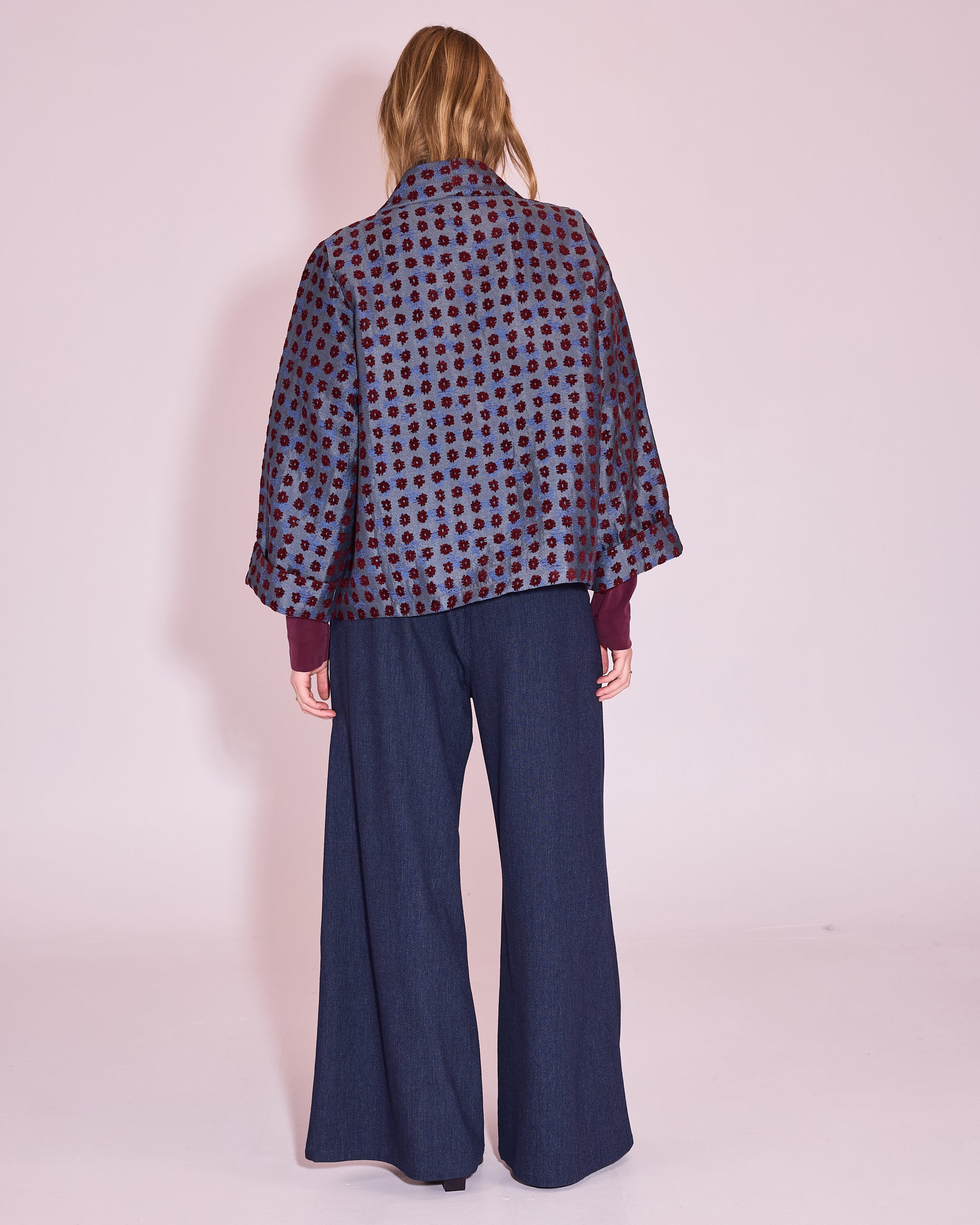 Flenn kimono in burgundy flower