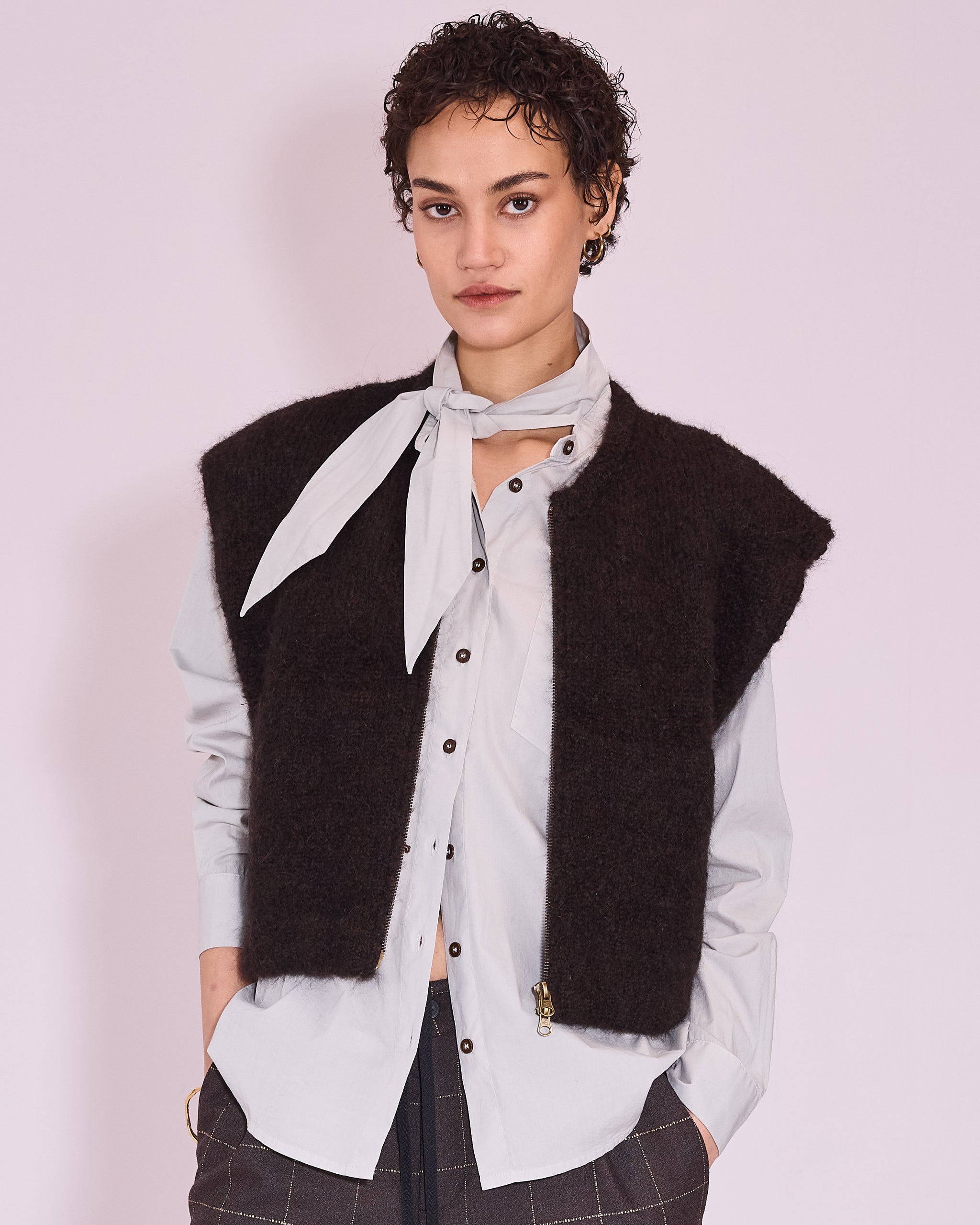 Jaffa vest in black bean