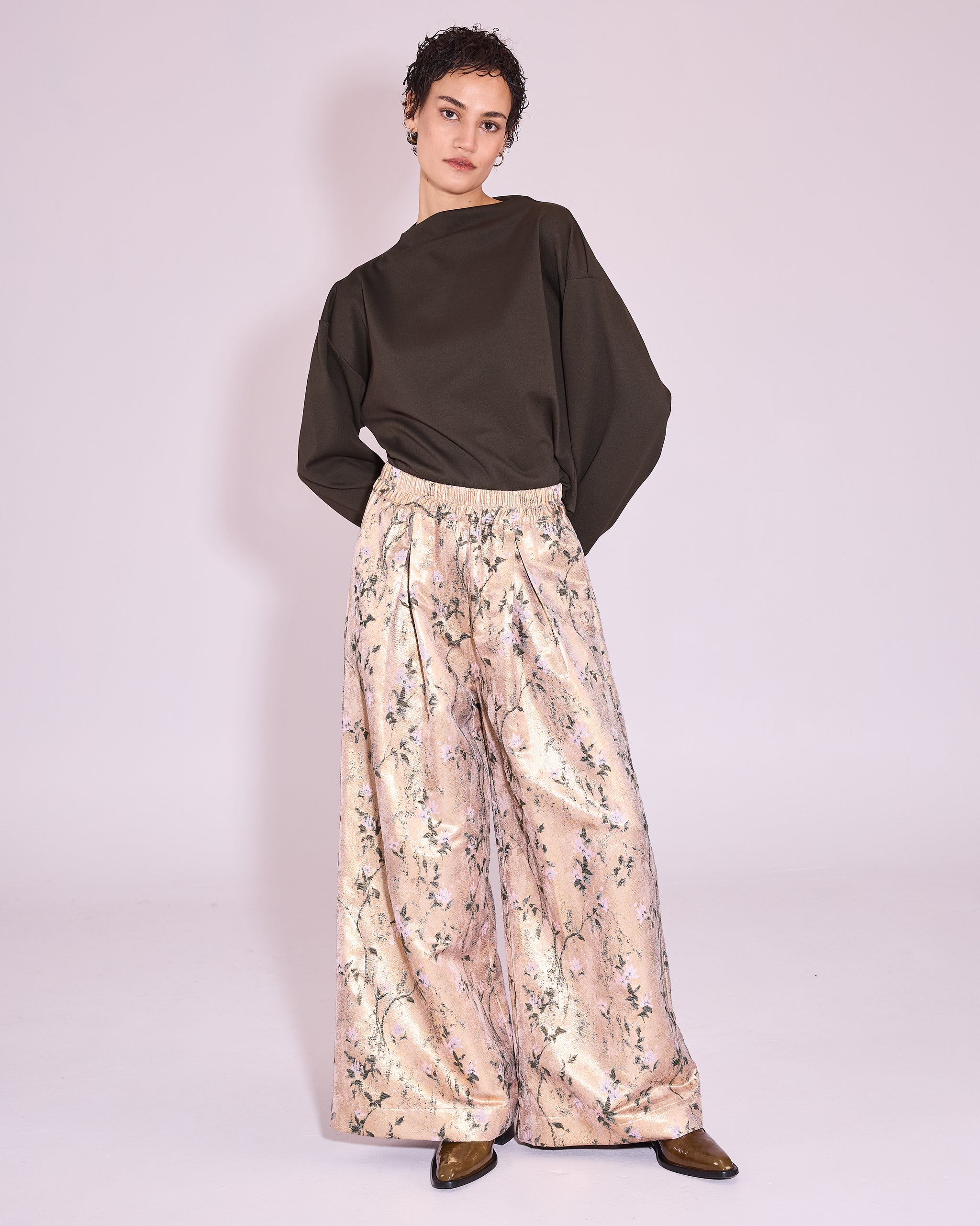 Freddy trousers in gold floral jacquard