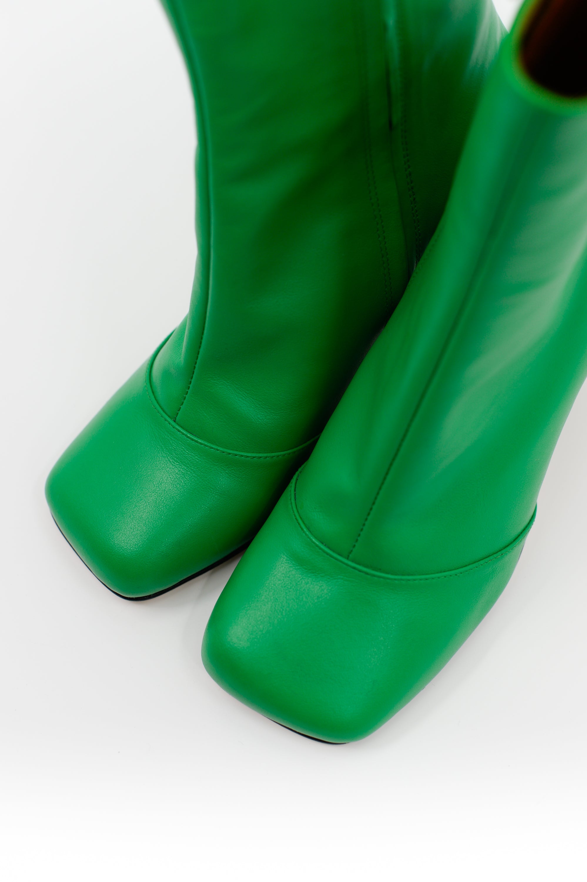 Eames Stiefel in leuchtendem Grün
