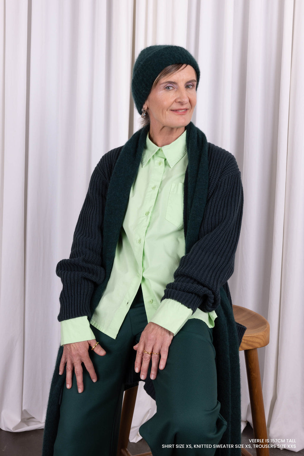 Willemstad – Lange Wollstrickjacke in Kieferngrün