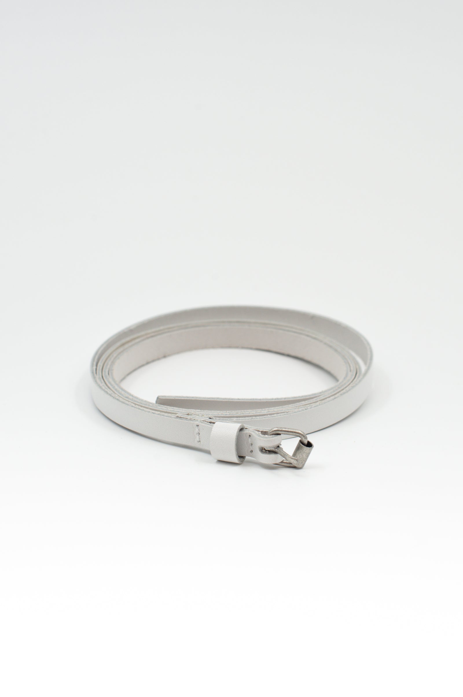 White thin belt