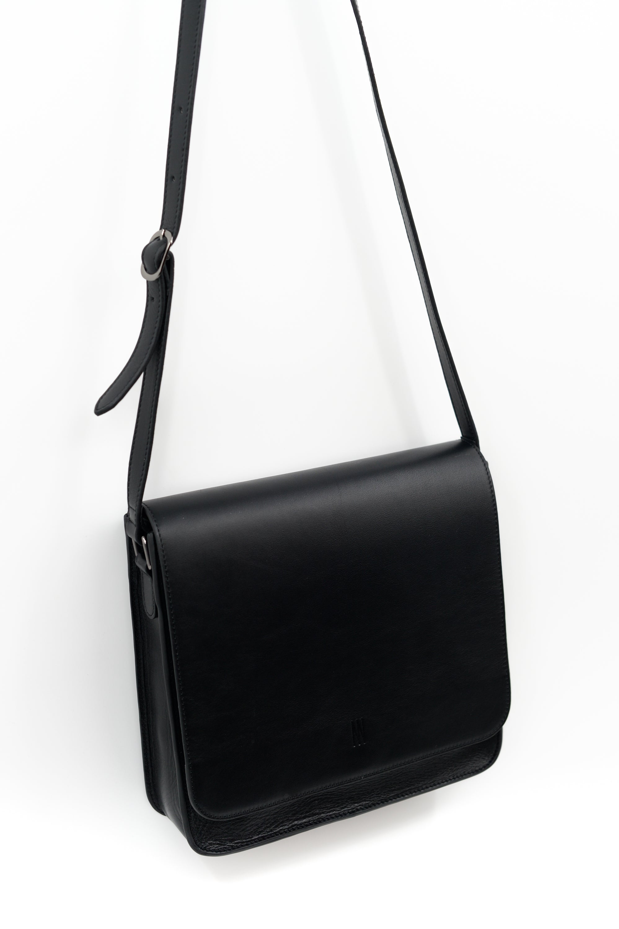 Medium crossbody handbag in black nappa leather
