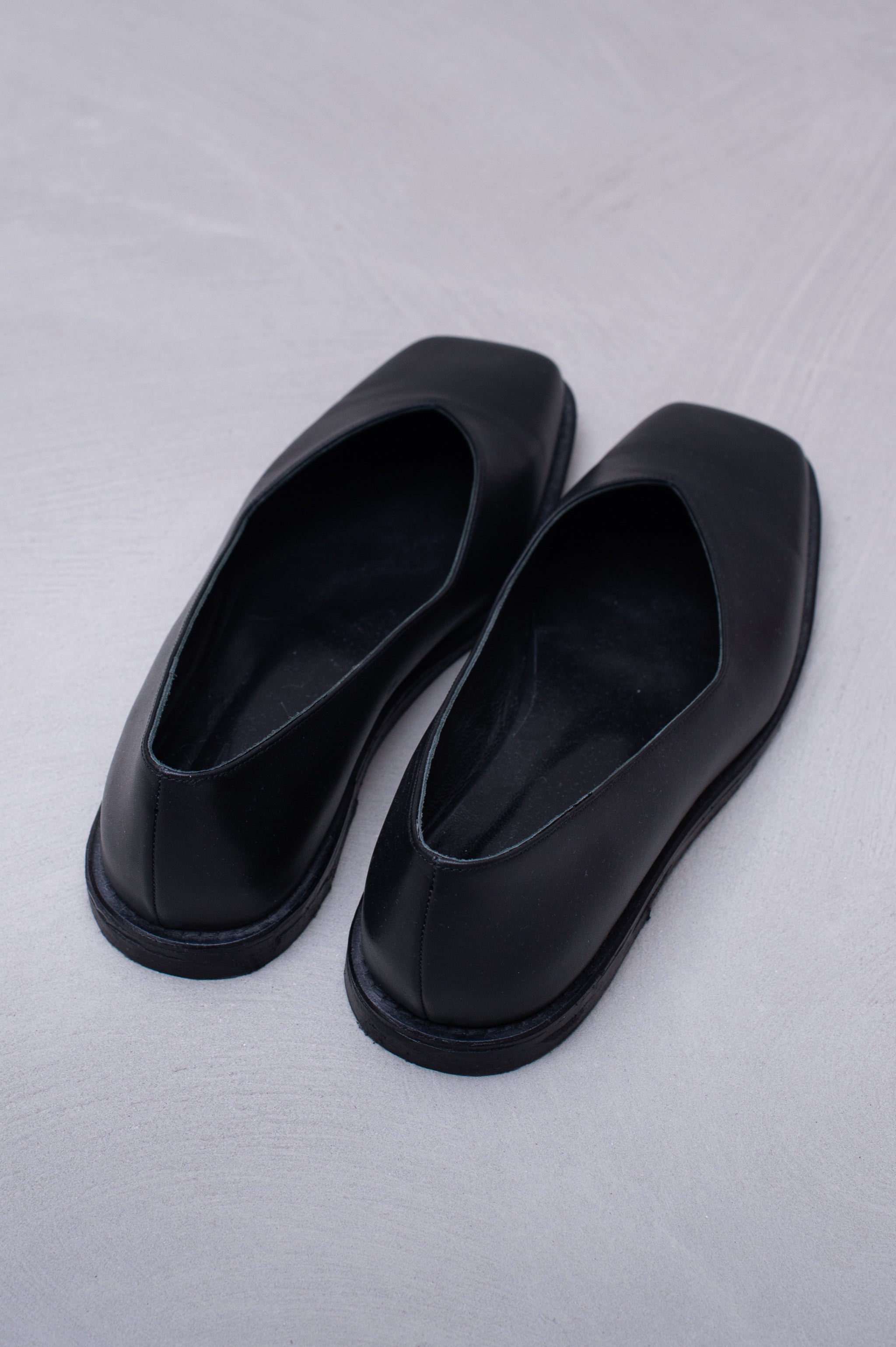 Faiza ballerina in black