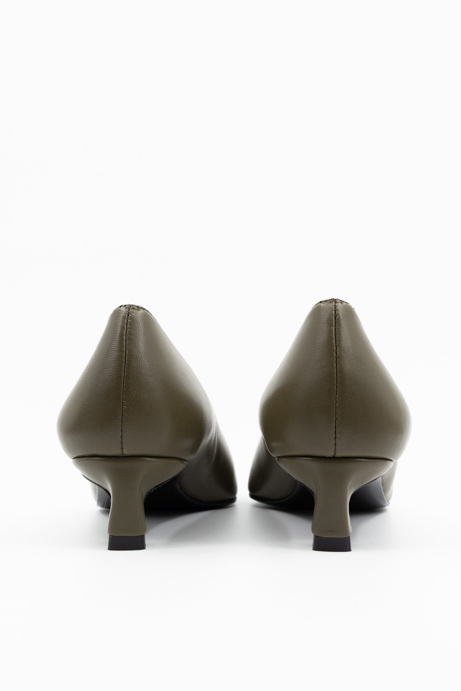 Heaven pump in olive