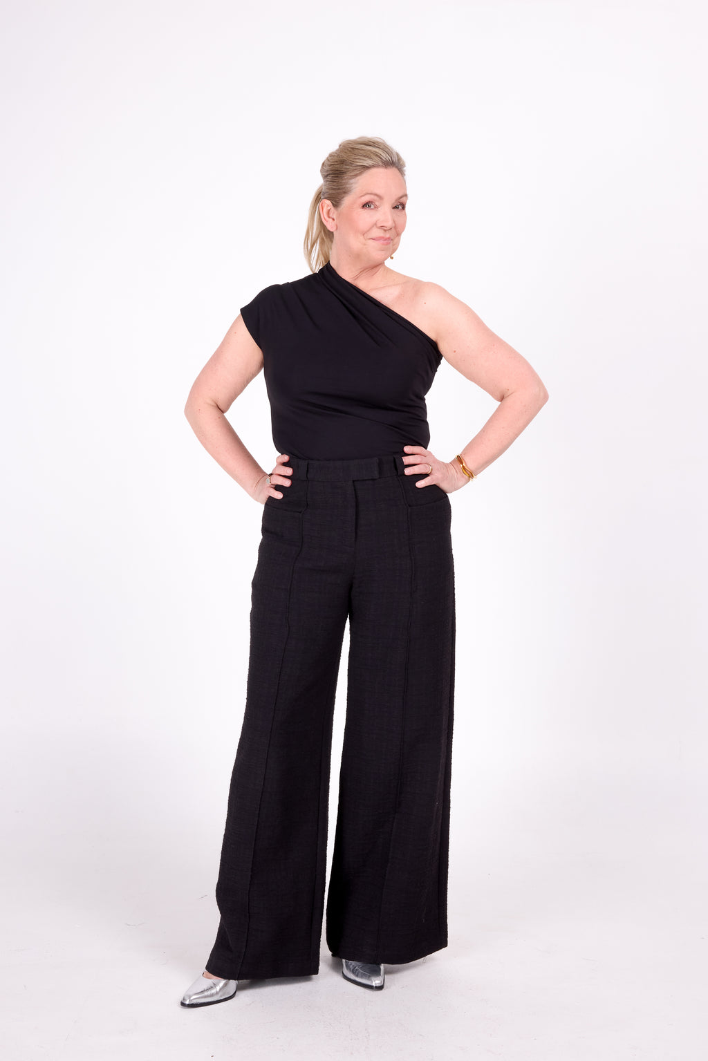 Denver black asymmetric top