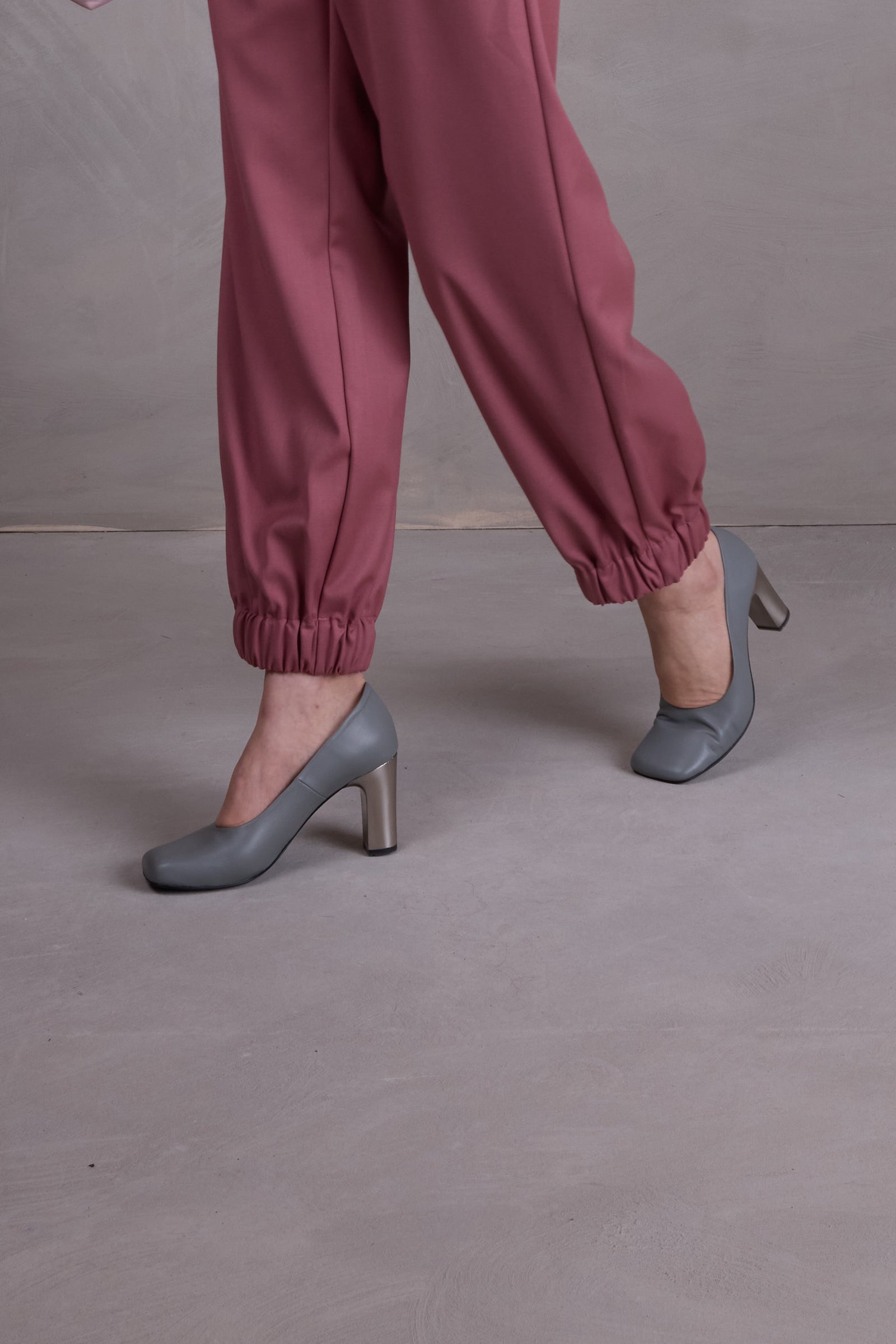 Flume pumps in shadow