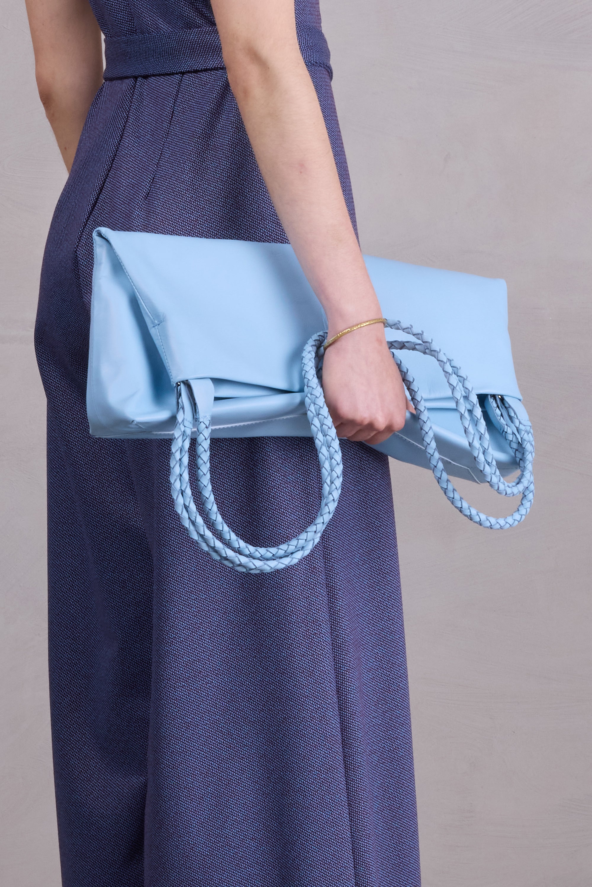 Clutch in sky blue