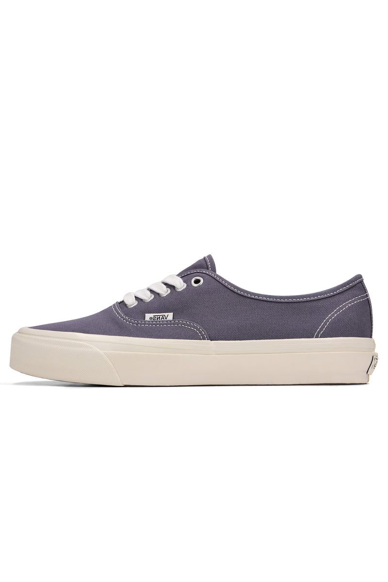 LX Authentic 44 en Steel Shadow