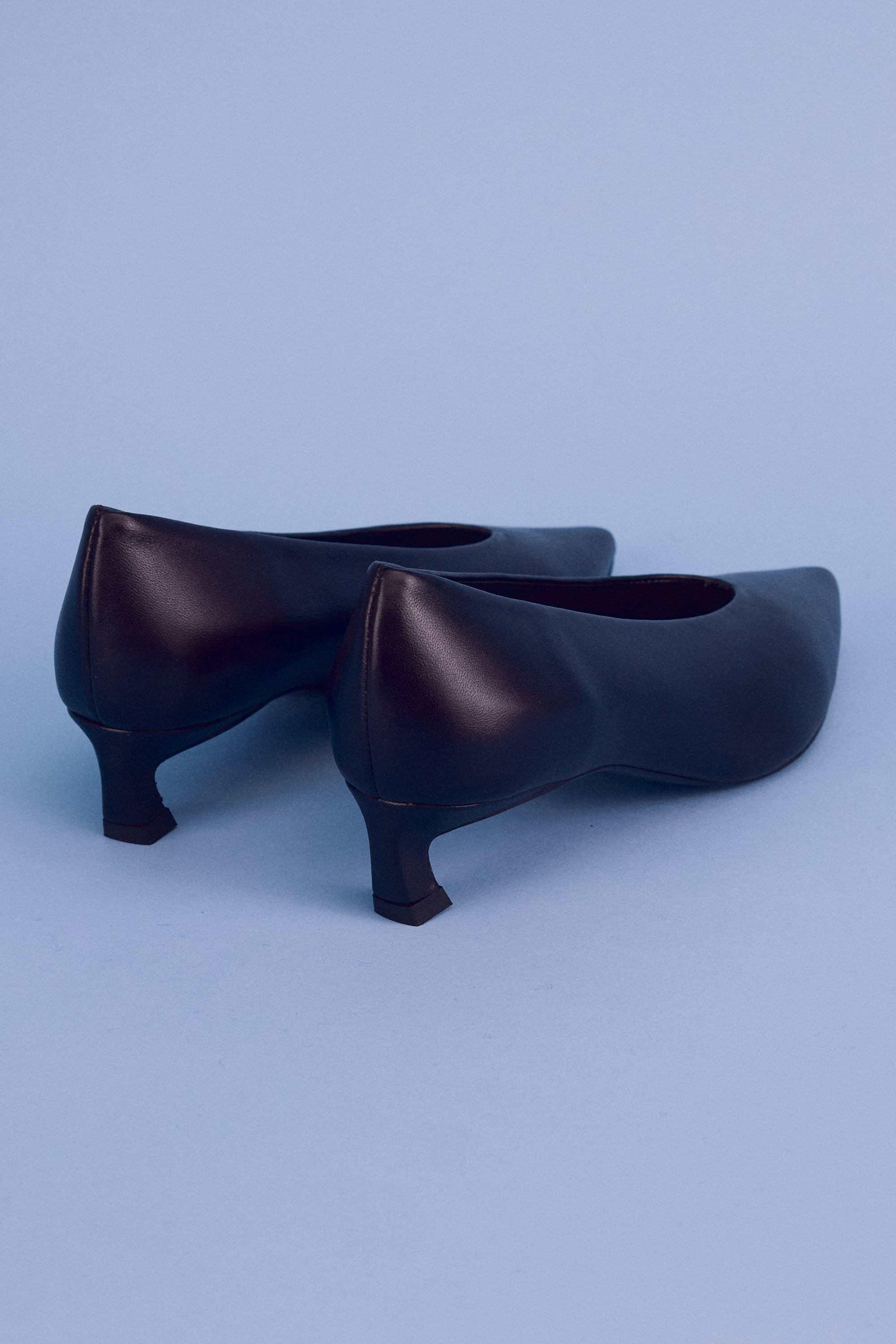 Heaven pump in black