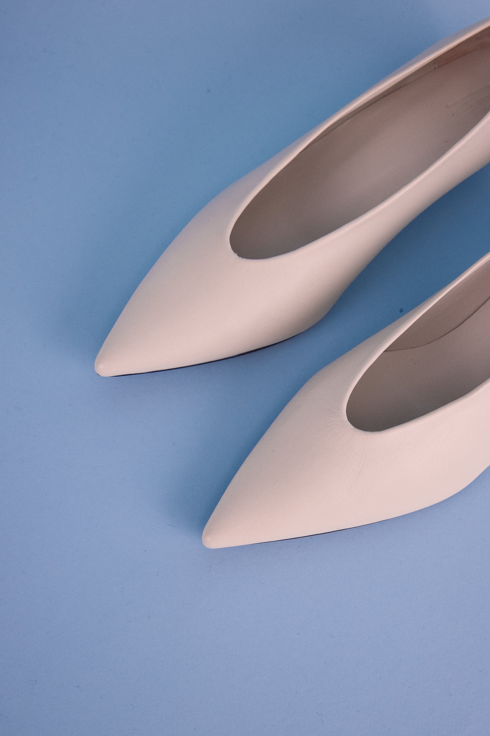 Heaven pump in chalk white